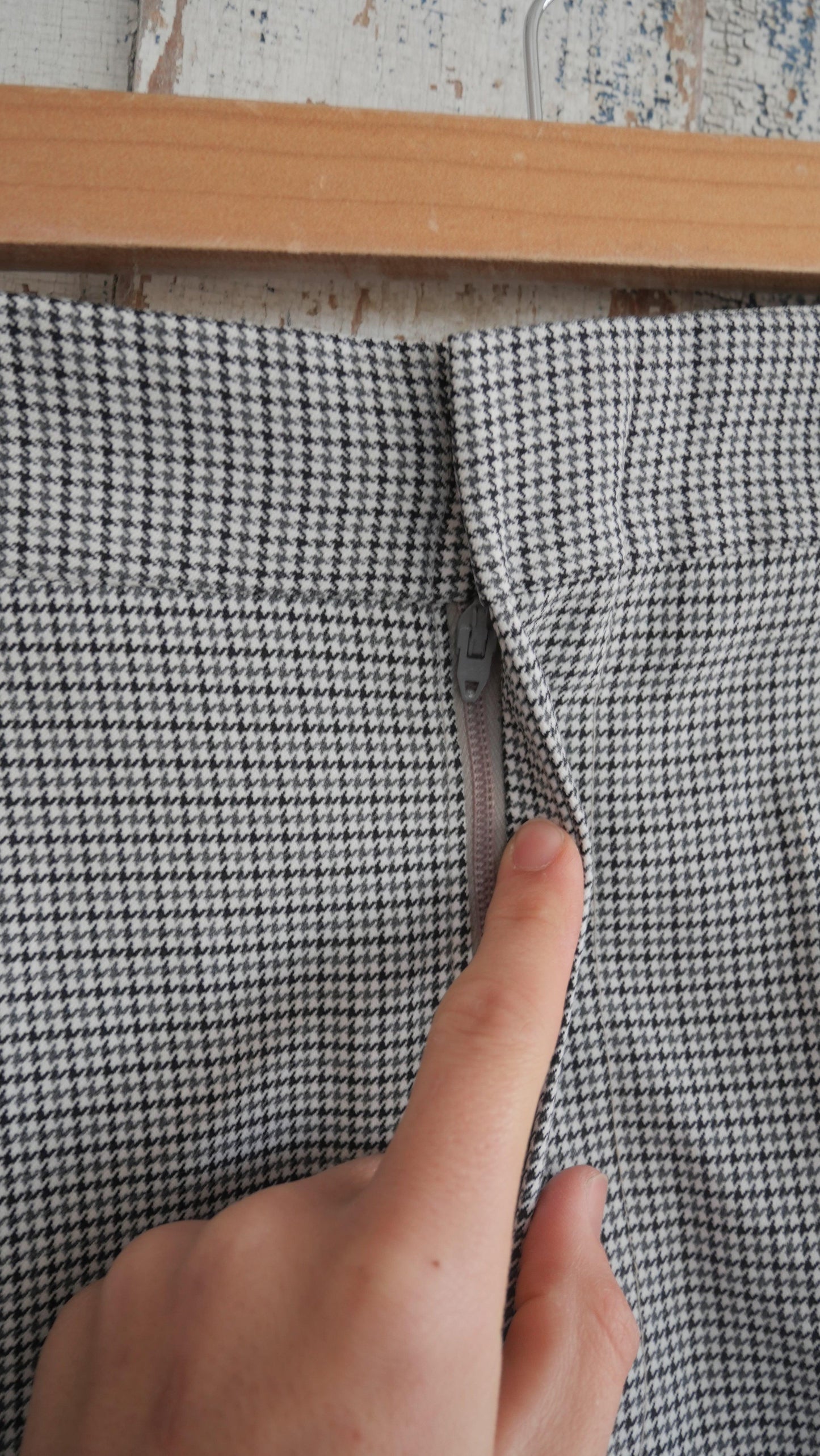 1970s Patterned Flared Slacks | 34