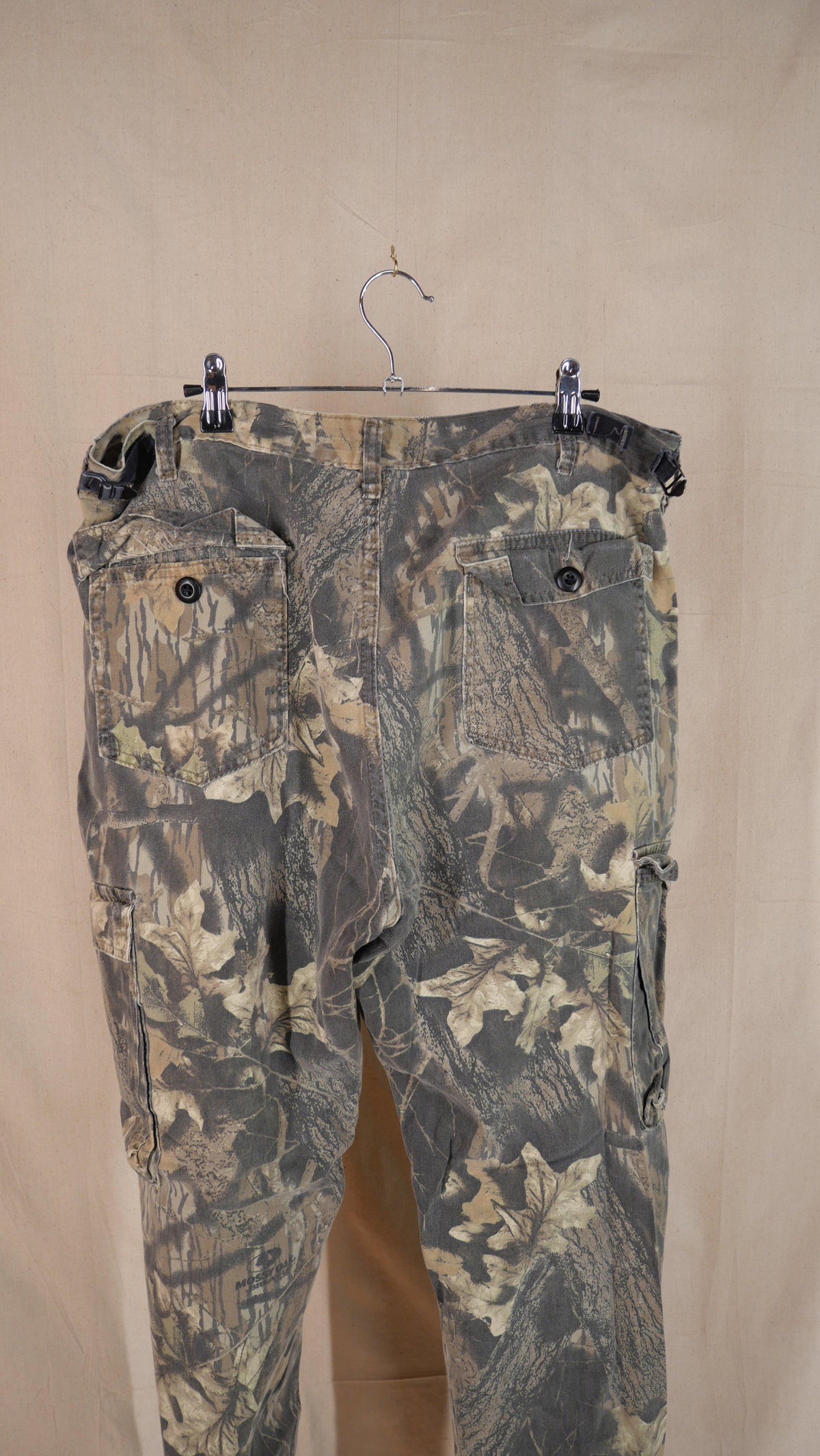 2000s Camo Cargo Pants | 36