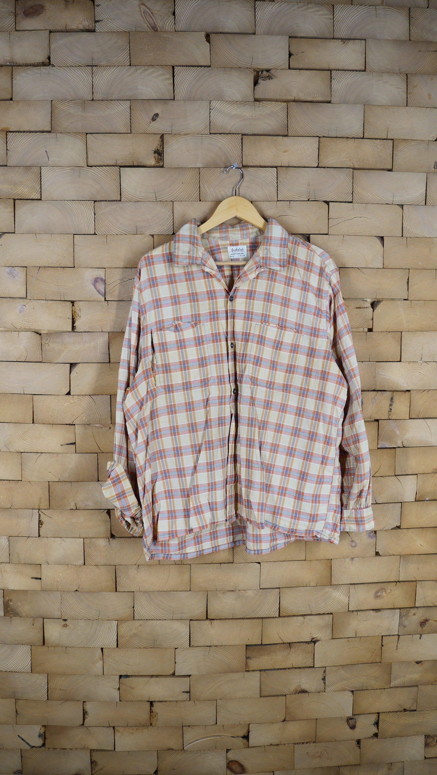 1960s Distressed Loop Collar | L