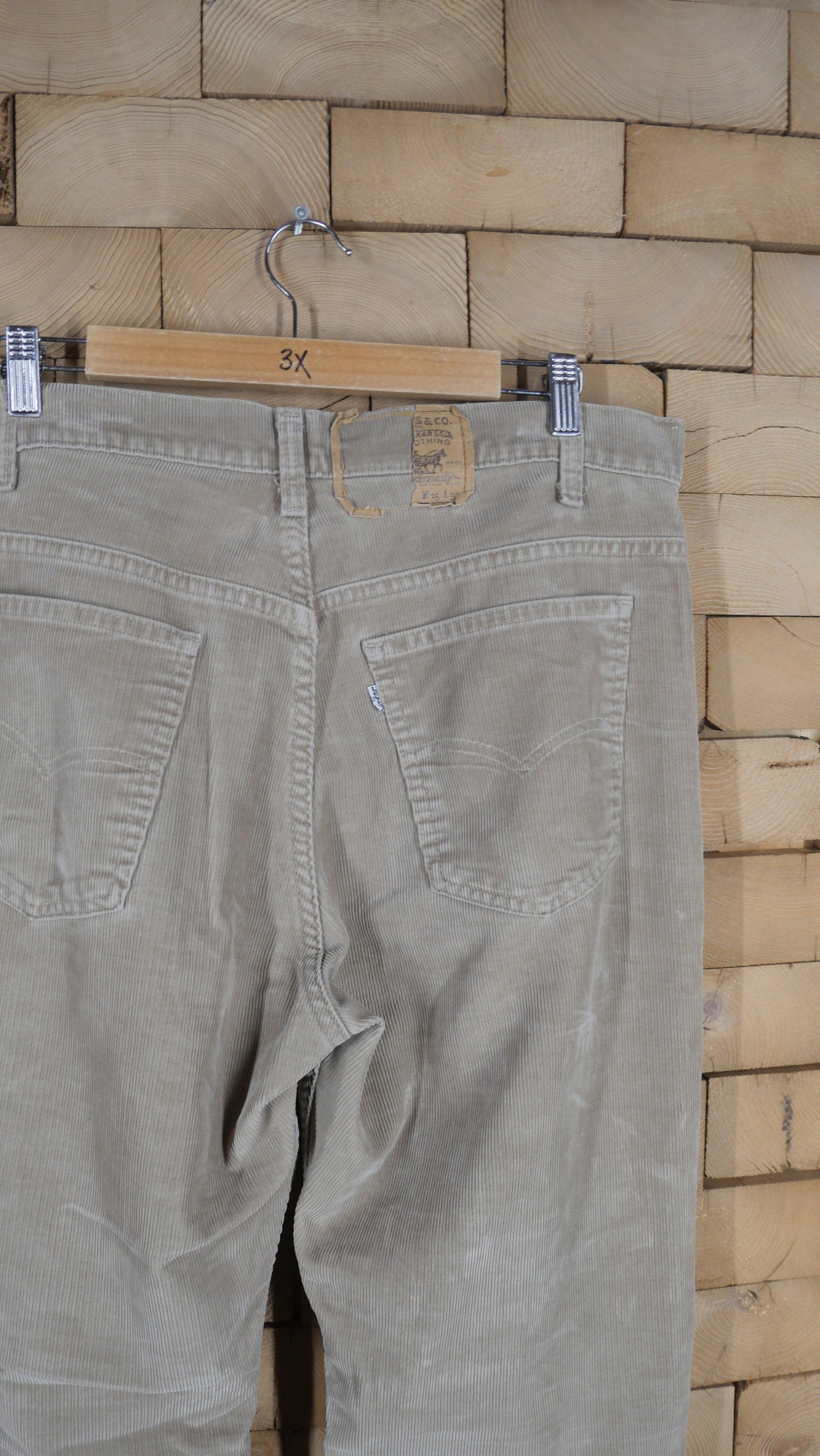 1980s Levi's Corduroy Pants | 36