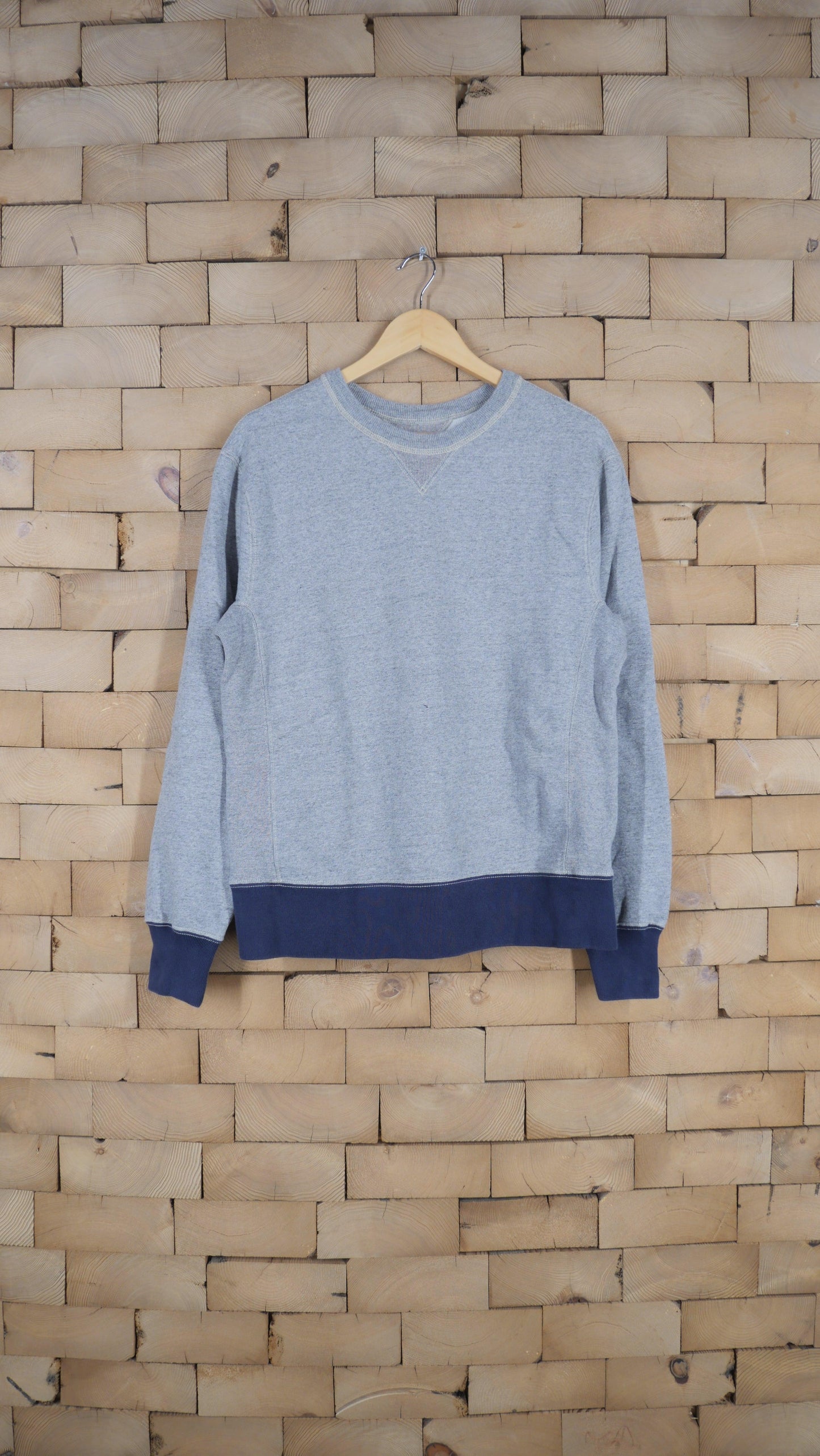2000s Repro Double V Sweat | M