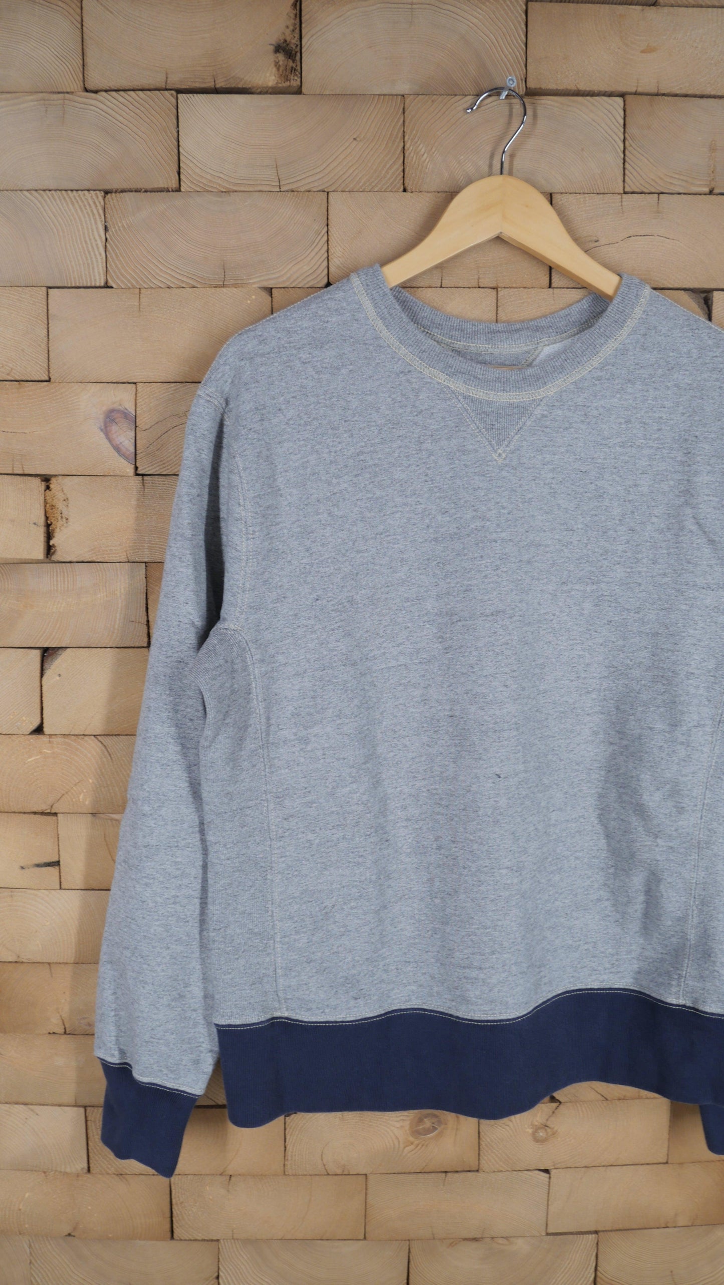 2000s Repro Double V Sweat | M