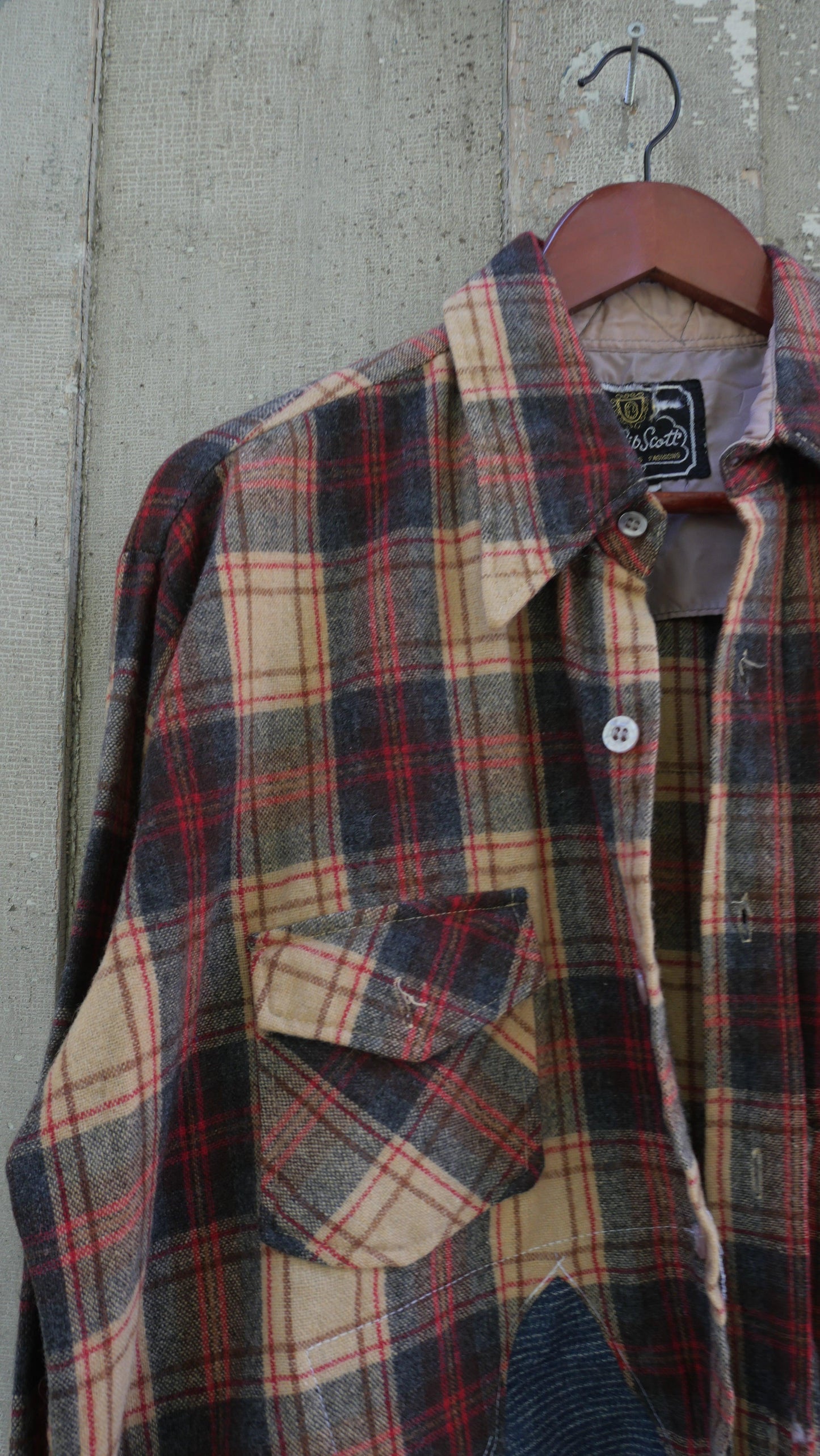 1970s Wool Repaired Red Flannel | L