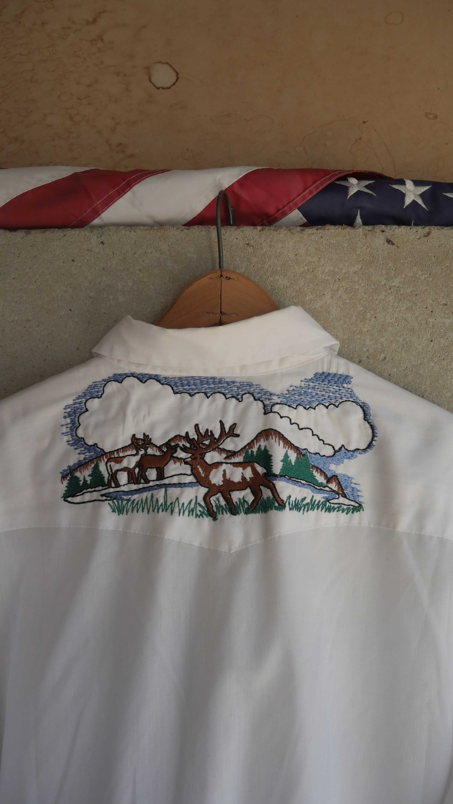 1990s Deer Embroidered Shirt | XL