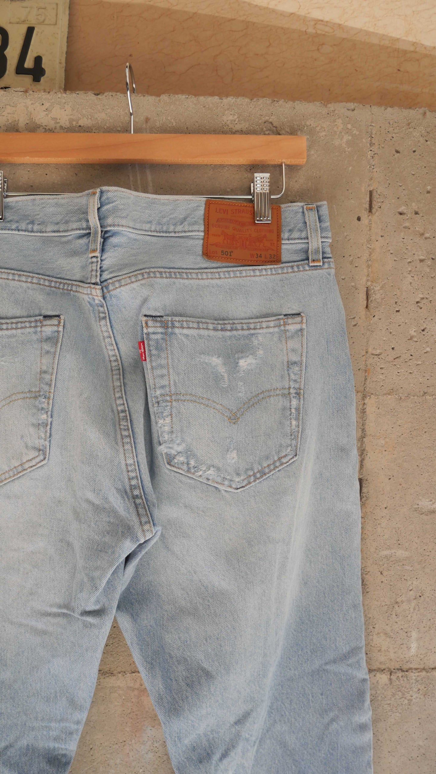 2000s Light Wash 501 Levi's | 34