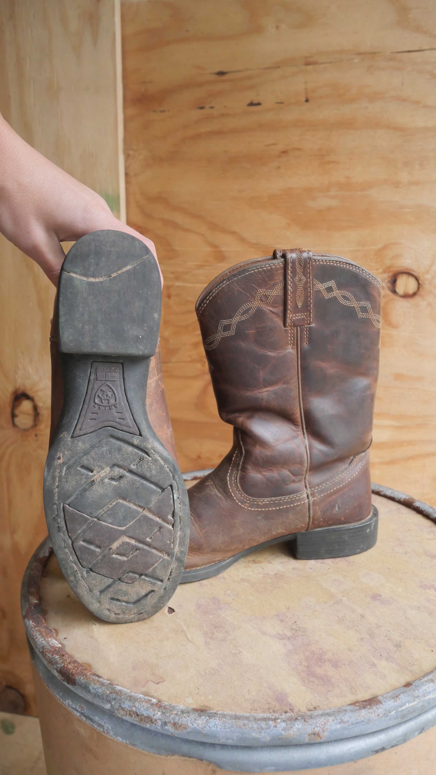 2000s Ariat Cowboy Boots | 9