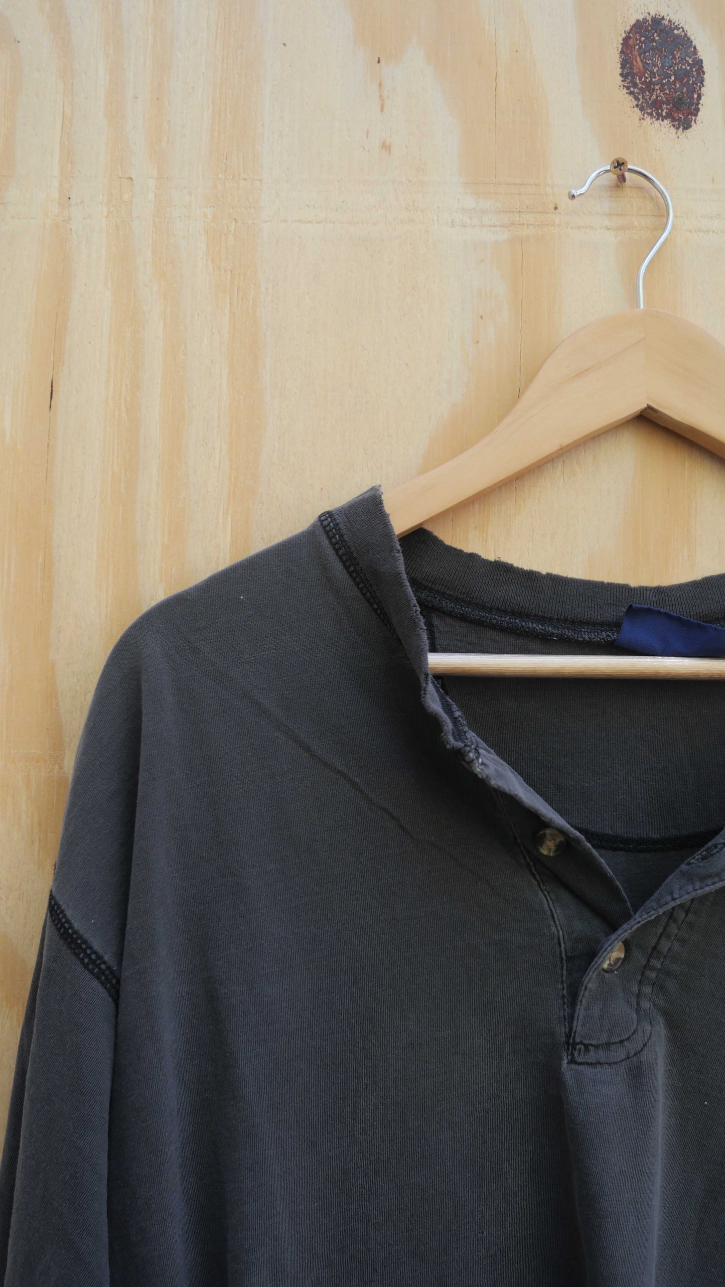 2000s Faded Henley | L