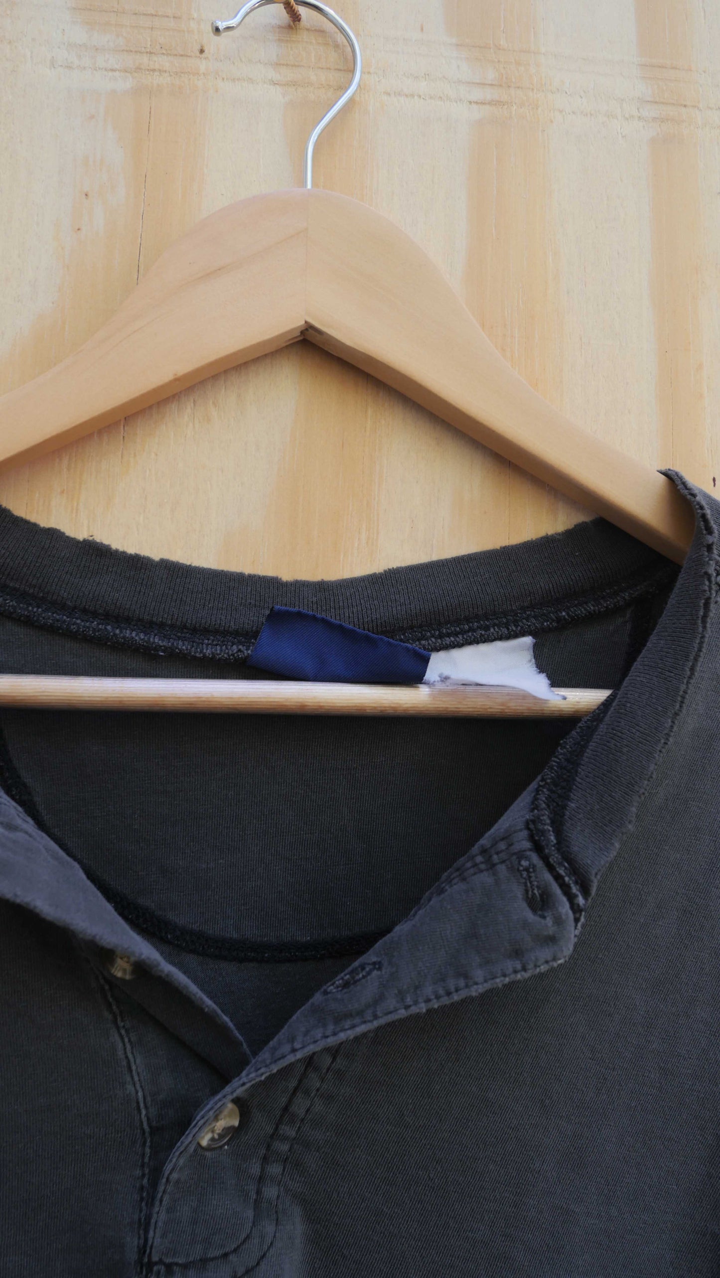 2000s Faded Henley | L