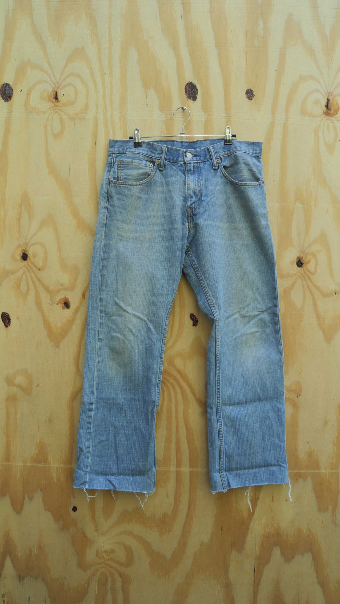 2000s Flared Levi's | 34