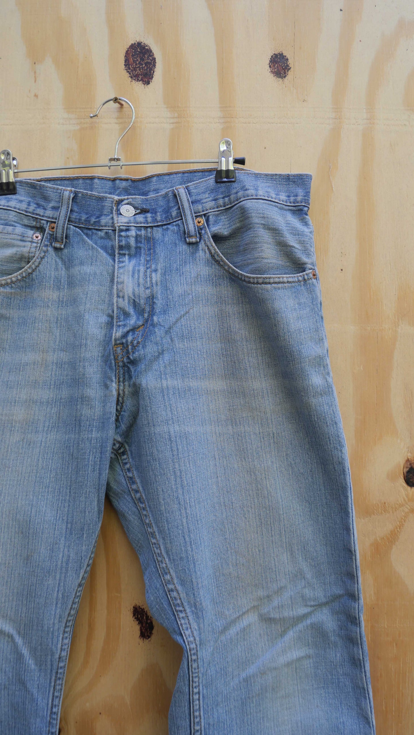 2000s Flared Levi's | 34