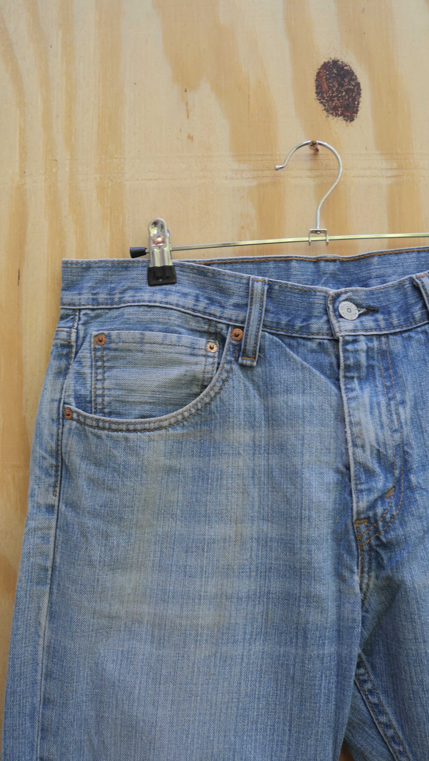2000s Flared Levi's | 34