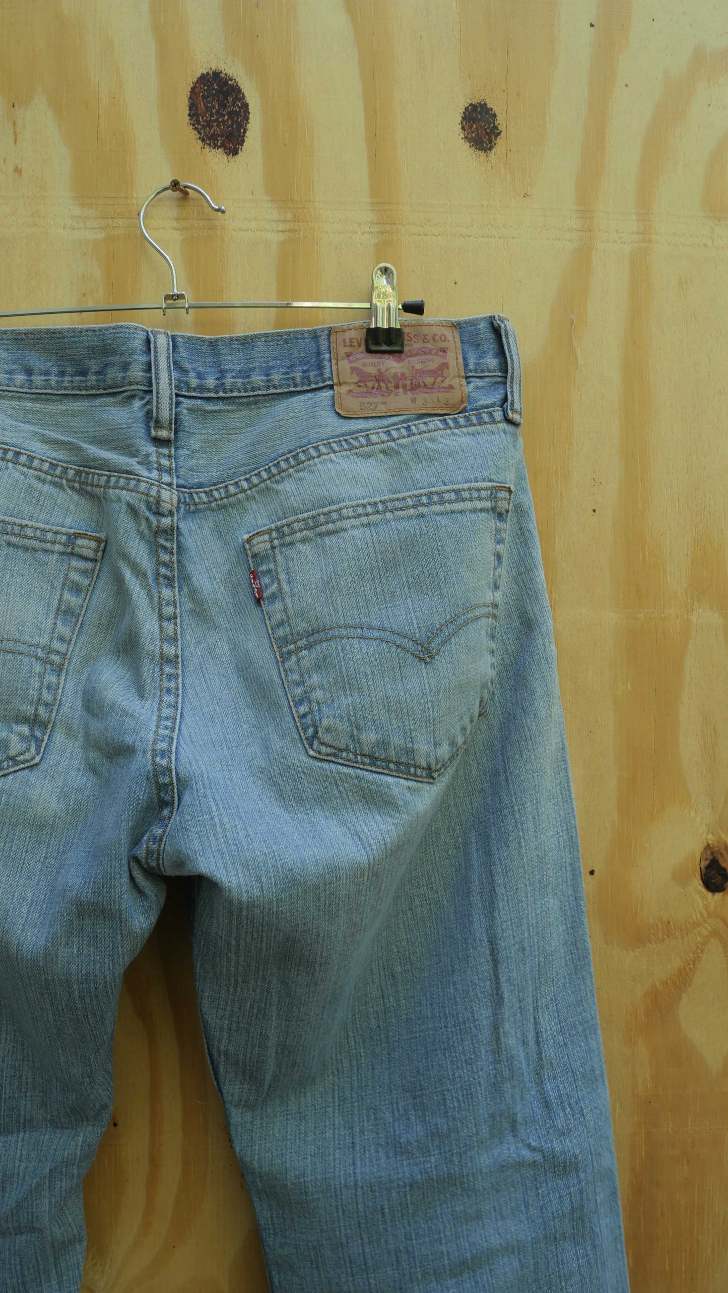 2000s Flared Levi's | 34