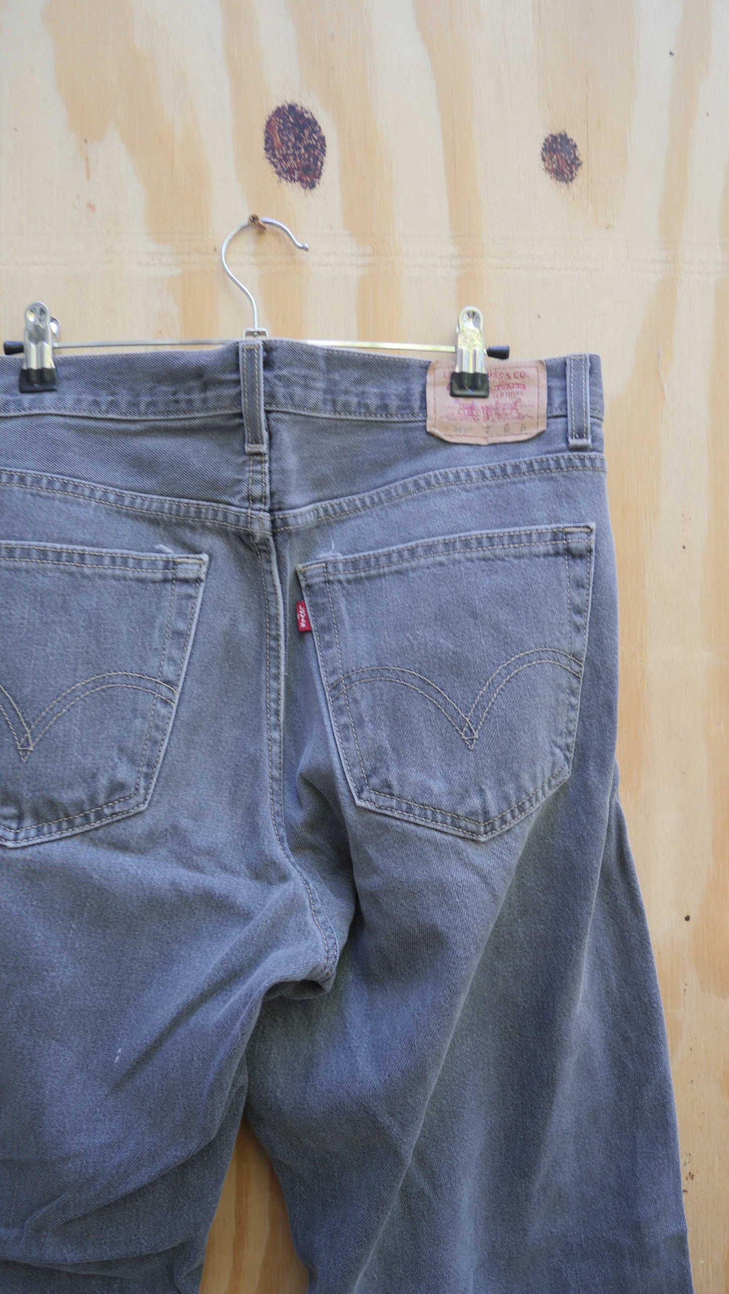 2000s Wide Leg Levi's | 32