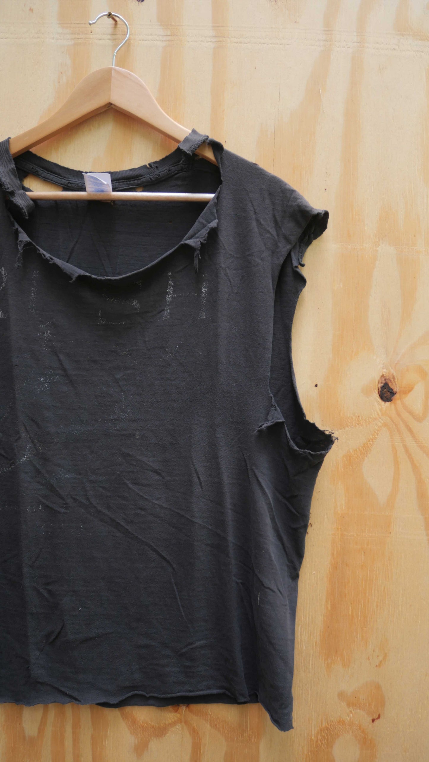2000s Thrashed Chopped Tee | L