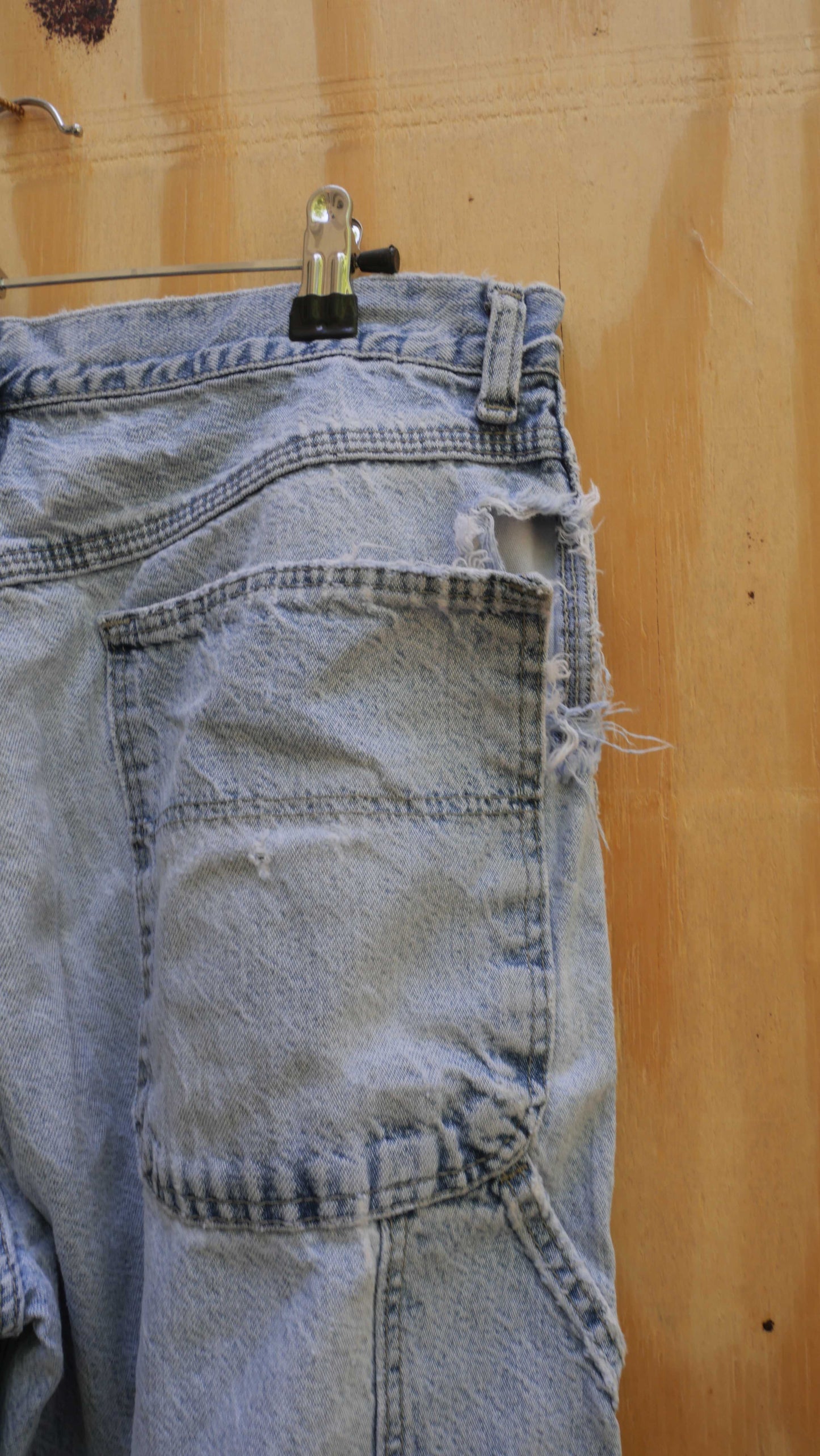 2000s Distressed Denim | 32