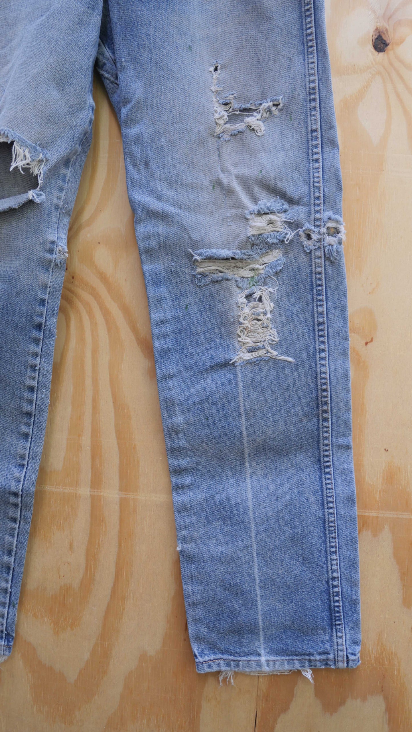 1990s Distressed Wrangler Denim | 32