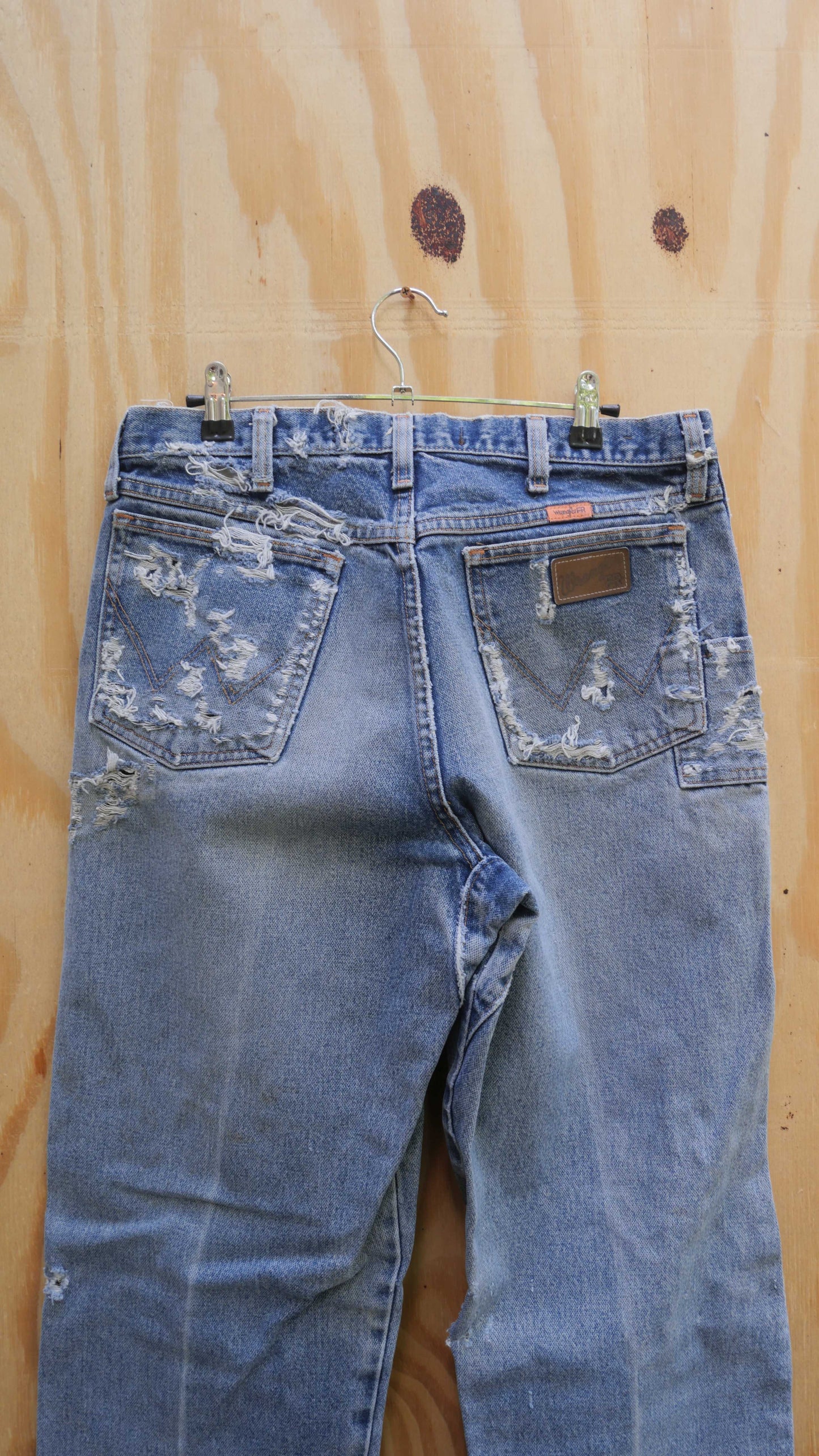 1990s Distressed Wrangler Denim | 32