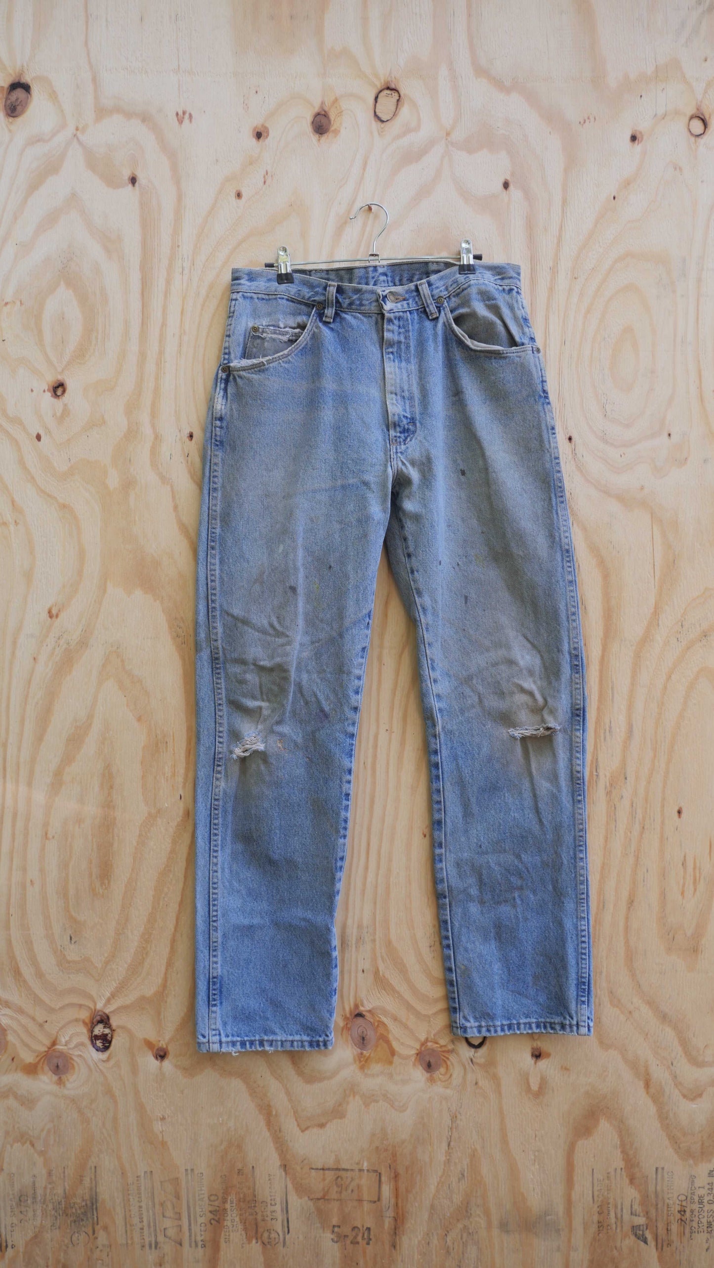 2000s Distressed Wrangler Denim | 33