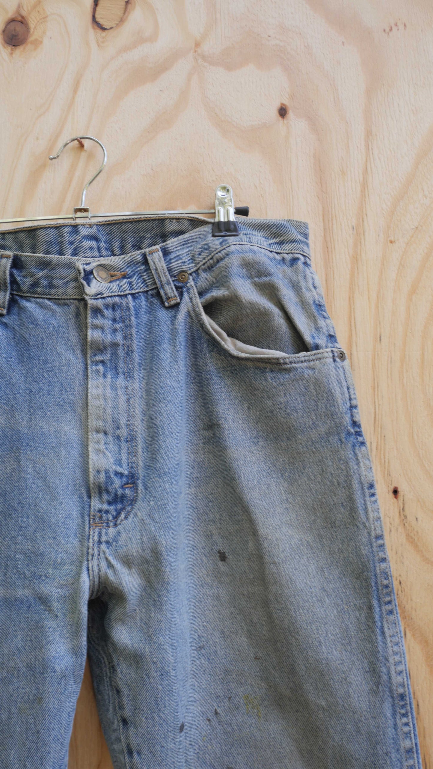 2000s Distressed Wrangler Denim | 33
