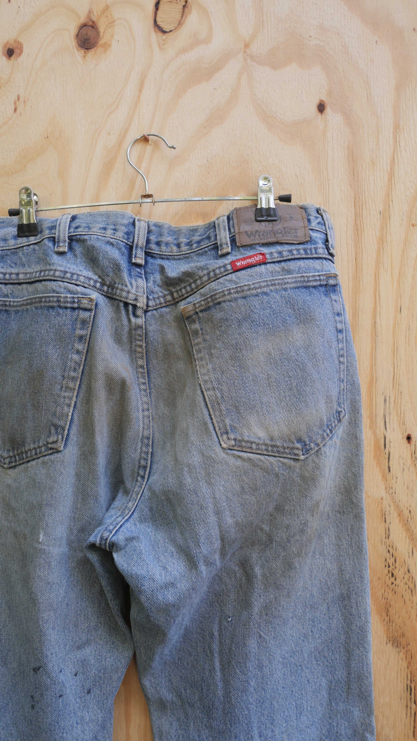 2000s Distressed Wrangler Denim | 33