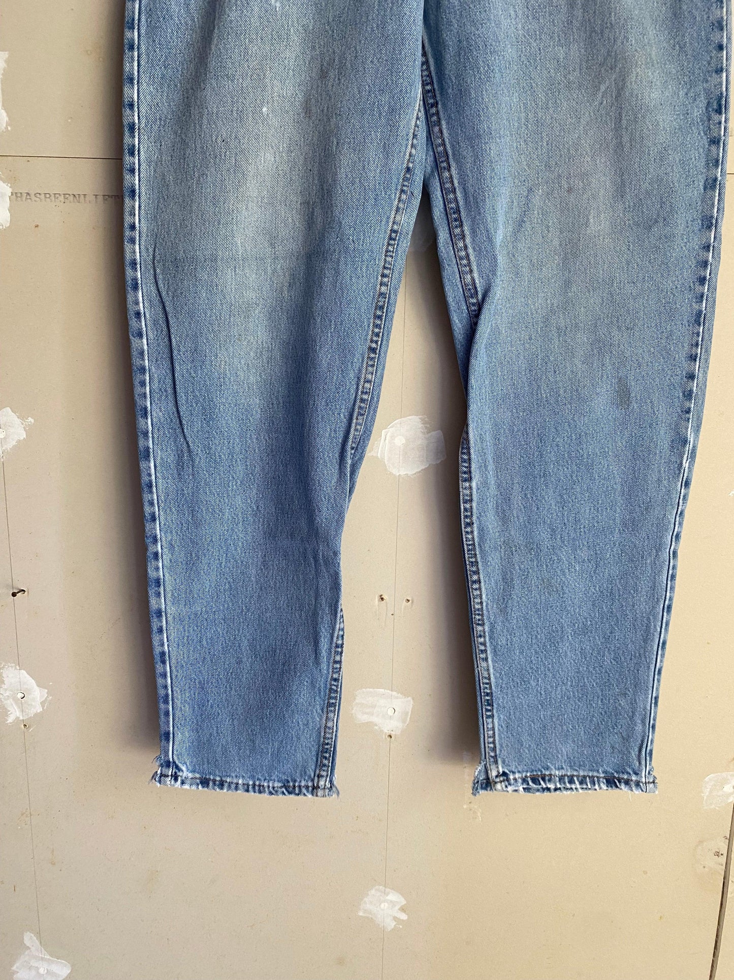 1990s Light Wash Levis Denim | 33