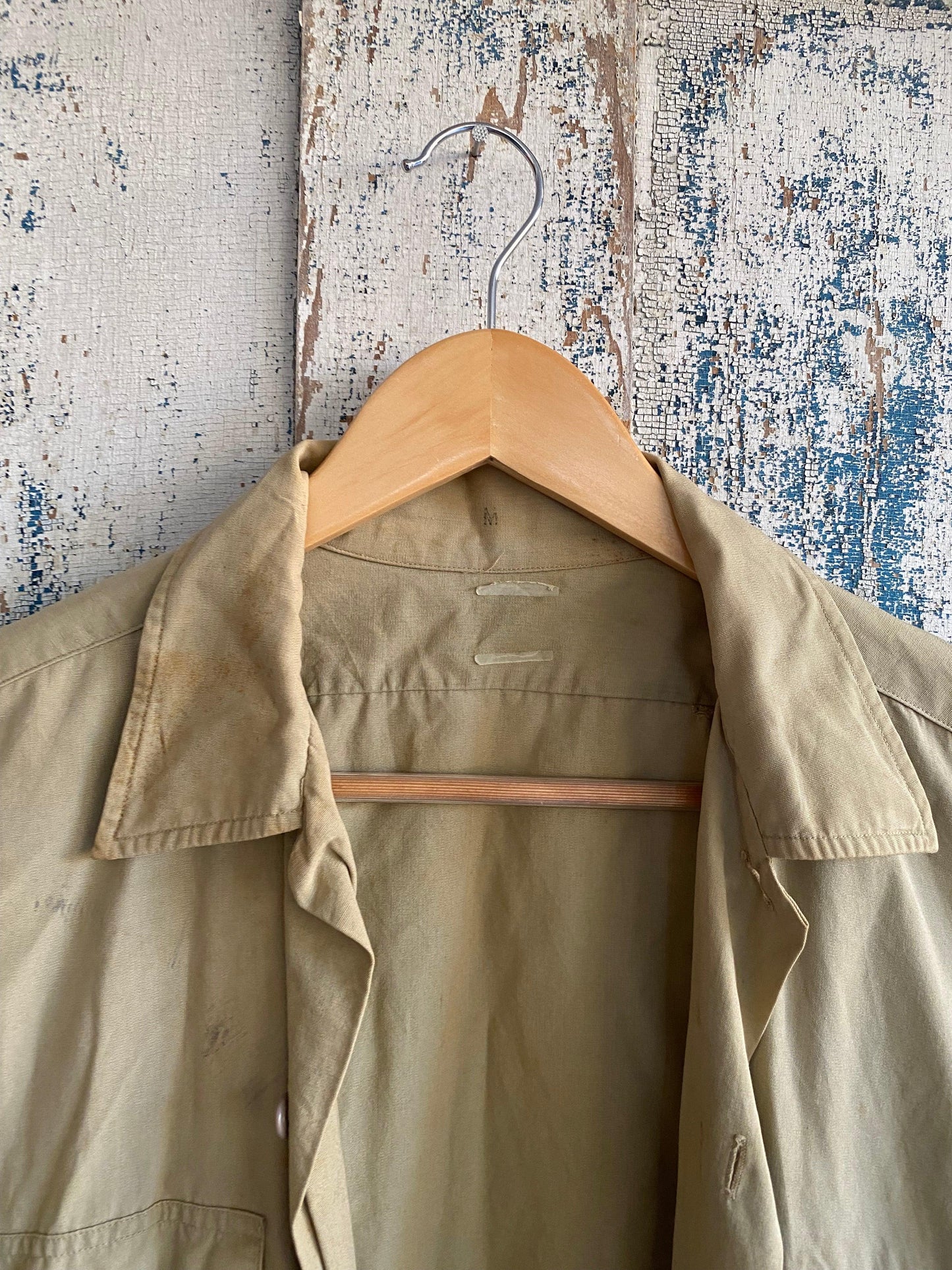 1970s Khaki Button Up | L