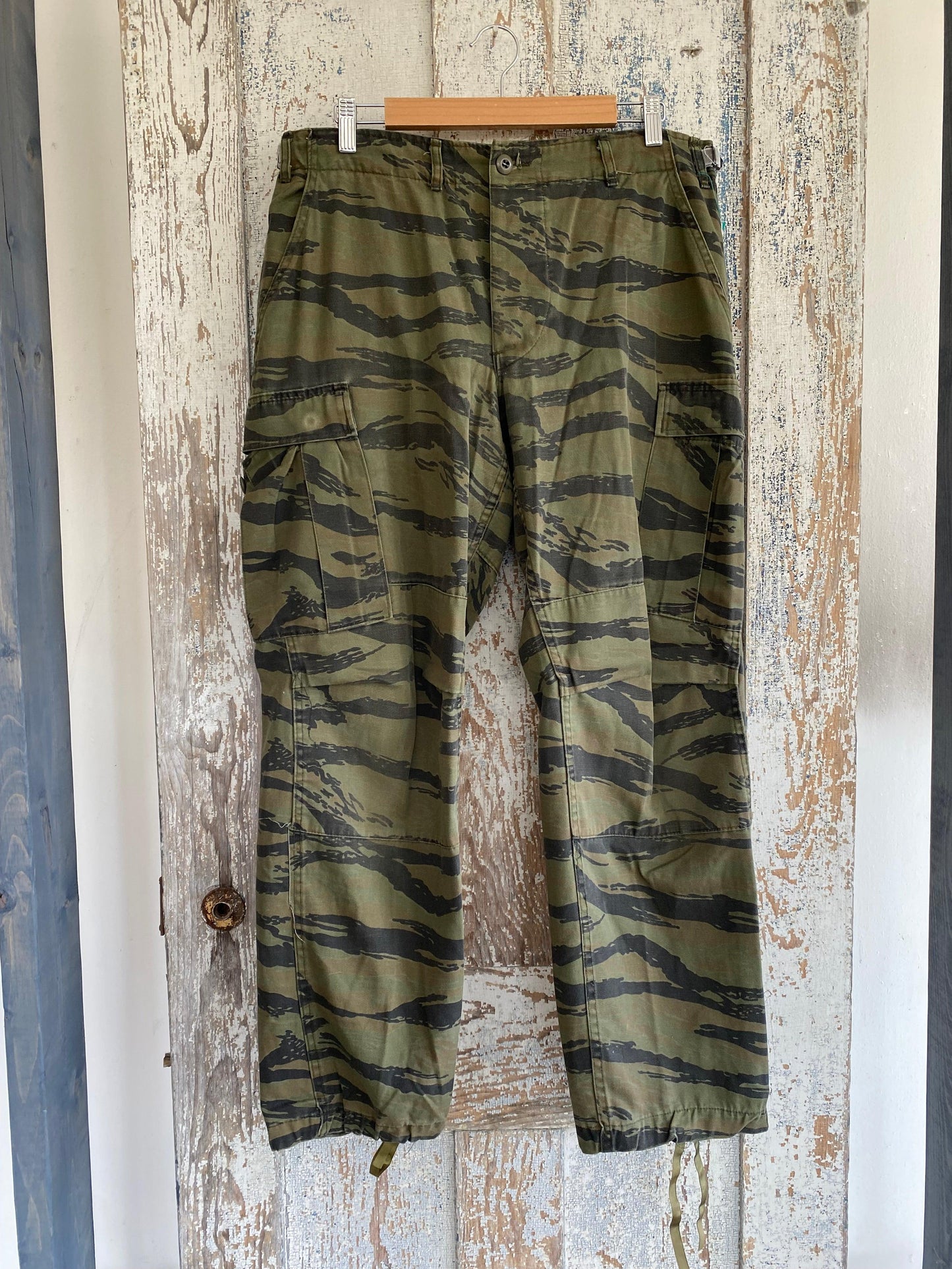 1990s Tiger Camo Pants | 34