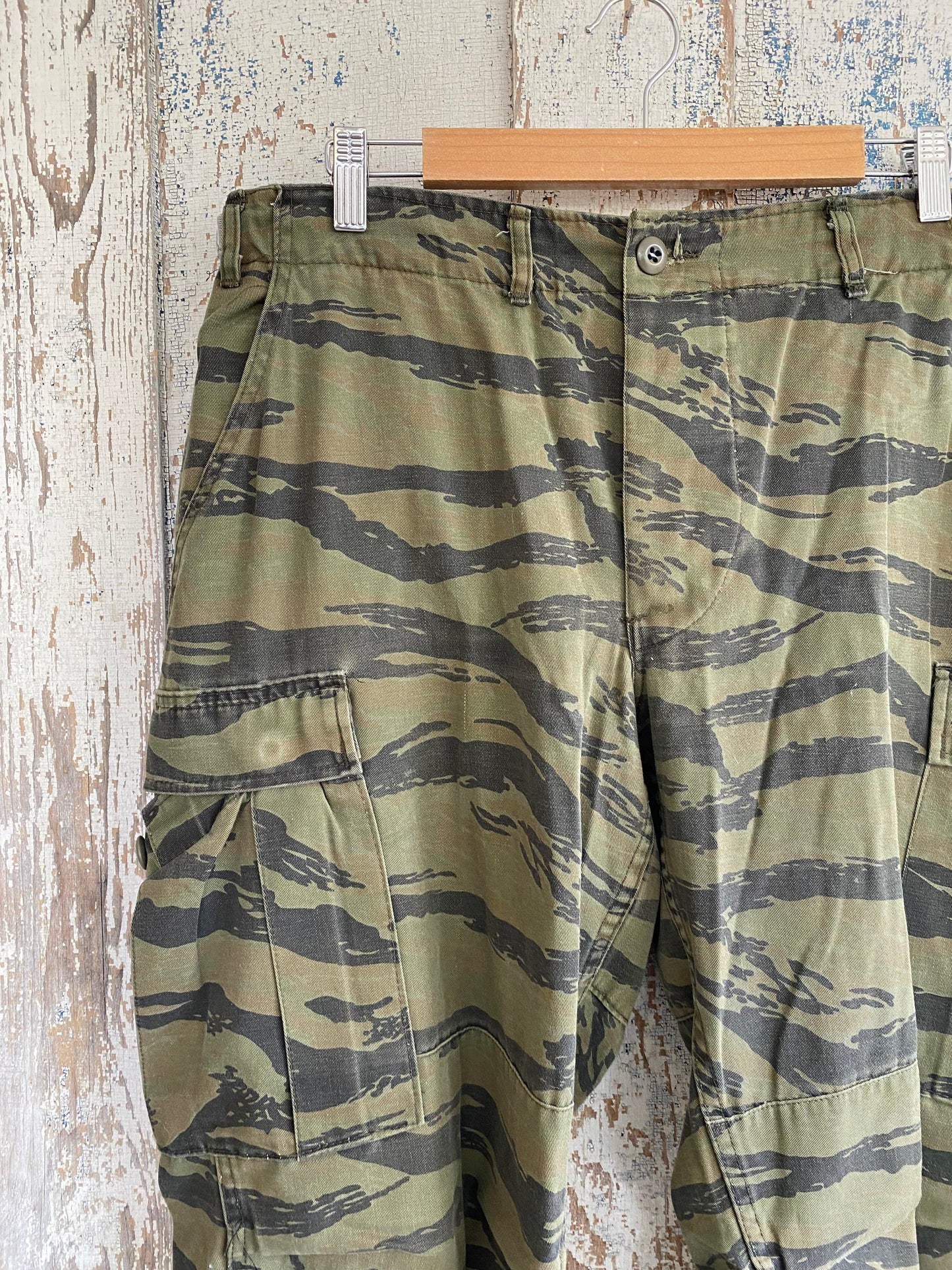 1990s Tiger Camo Pants | 34