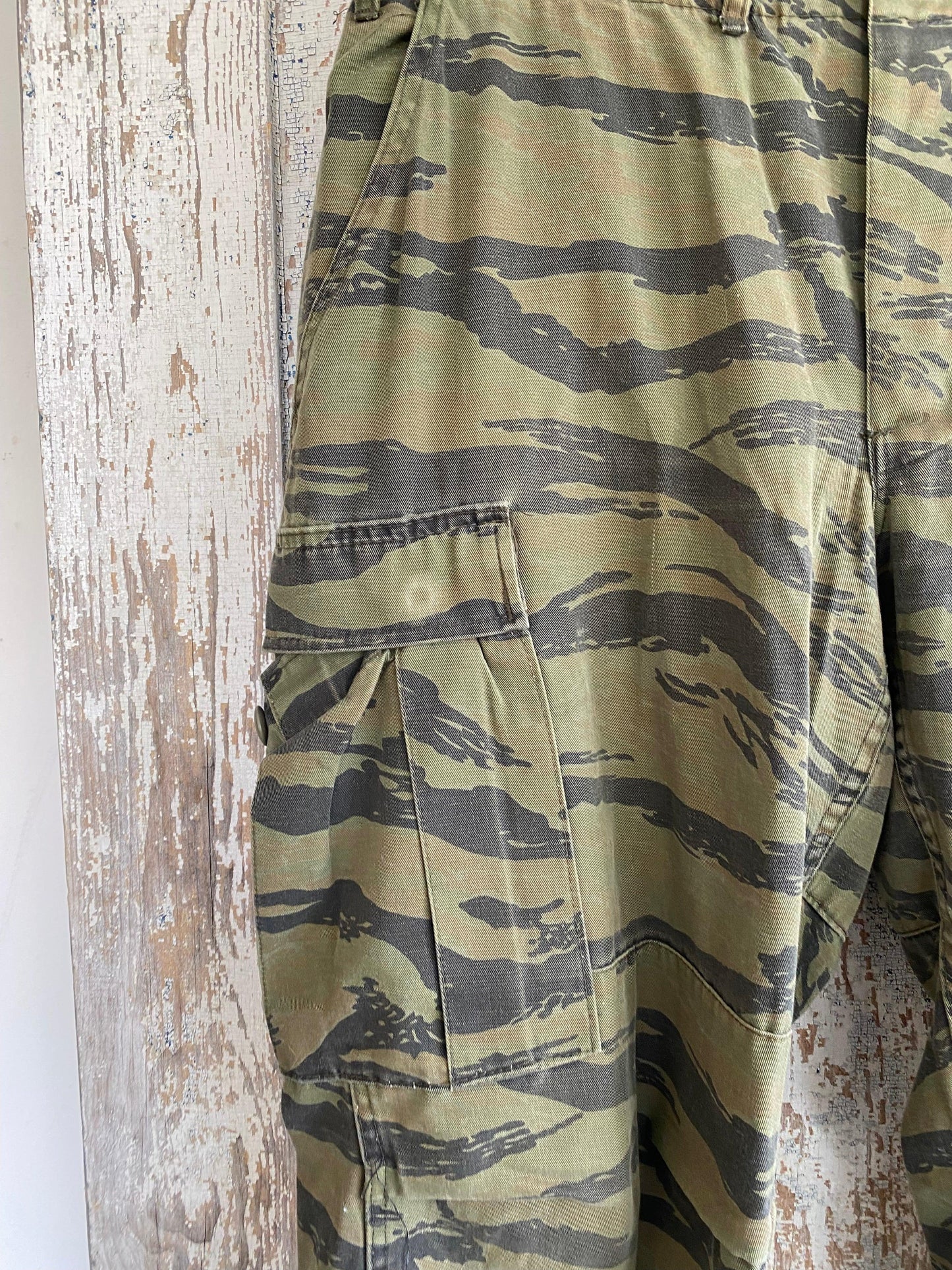 1990s Tiger Camo Pants | 34
