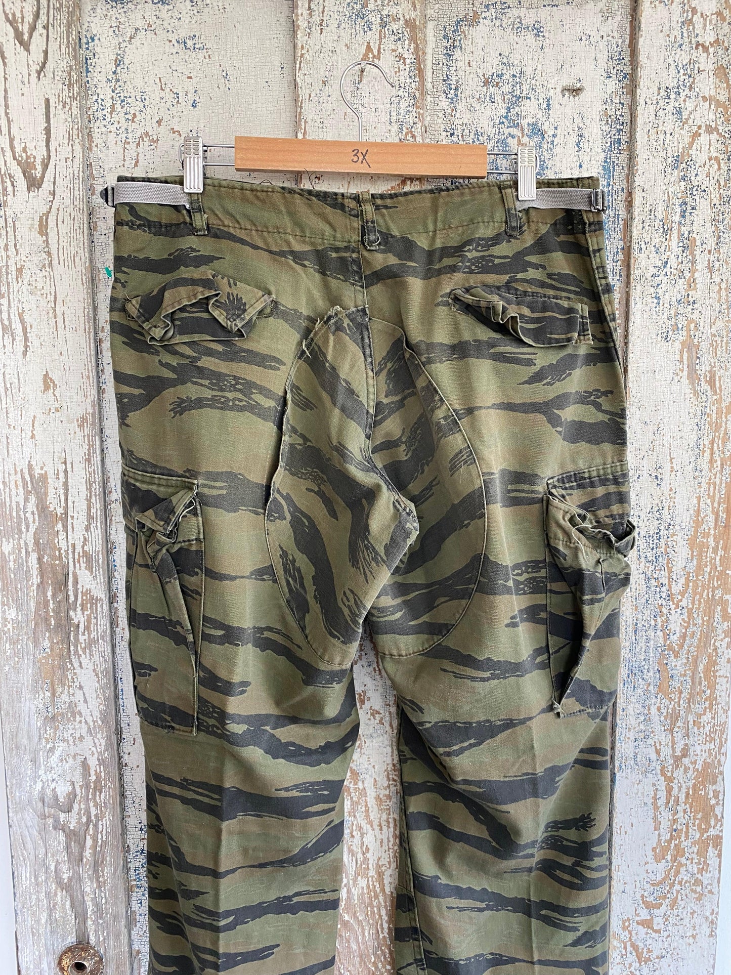 1990s Tiger Camo Pants | 34