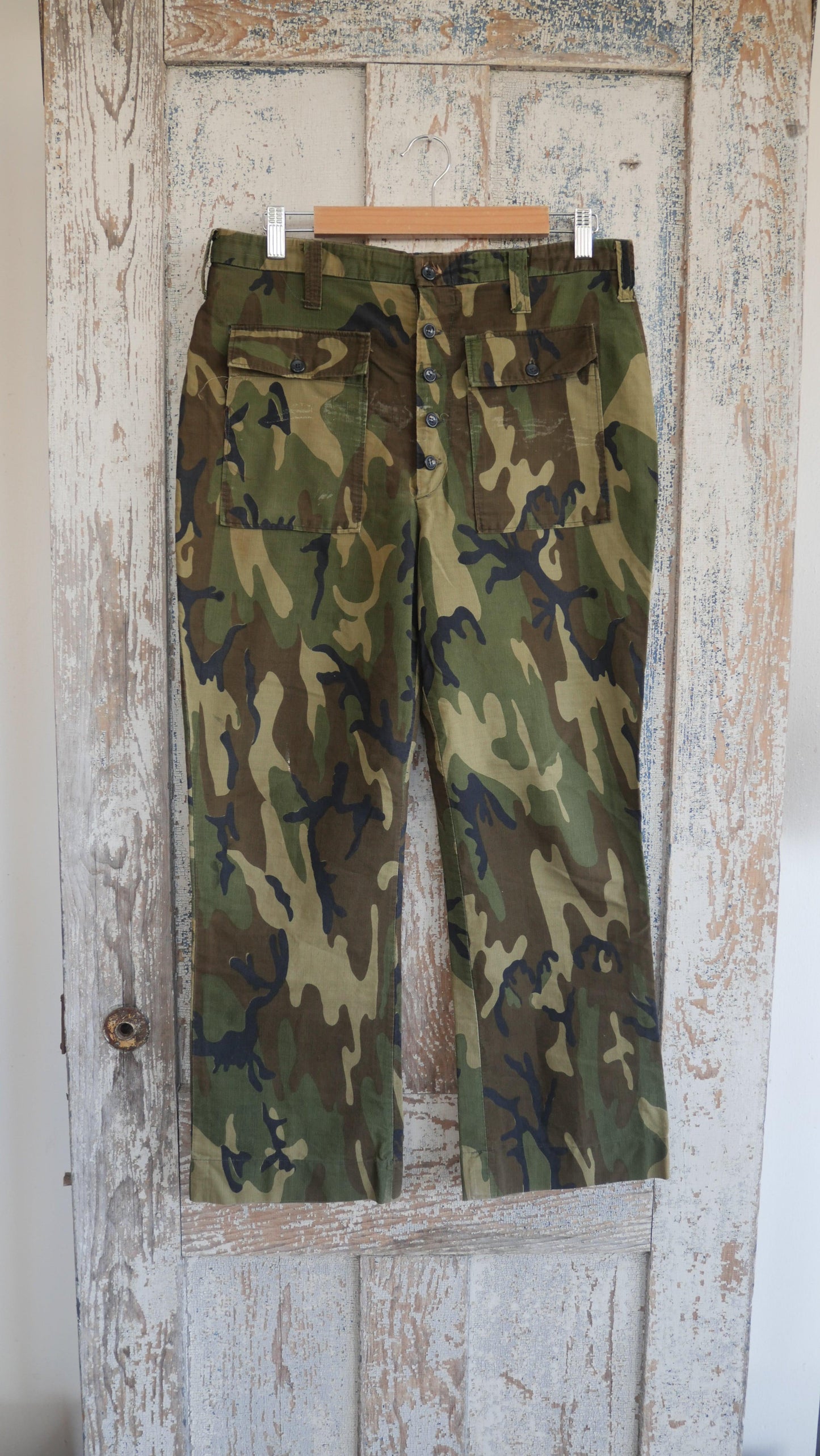 1970s Flared Camo Pants | 33