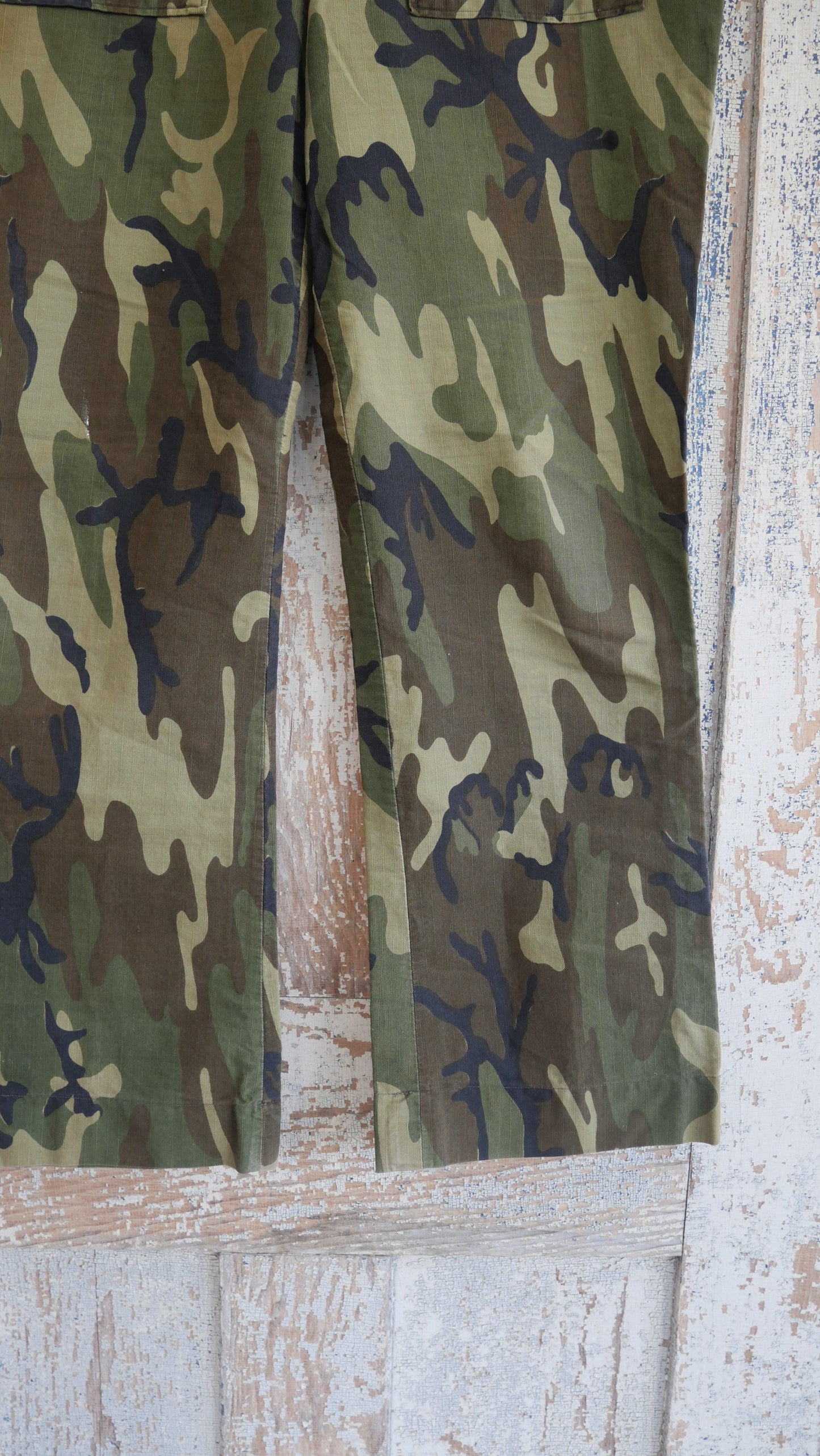 1970s Flared Camo Pants | 33