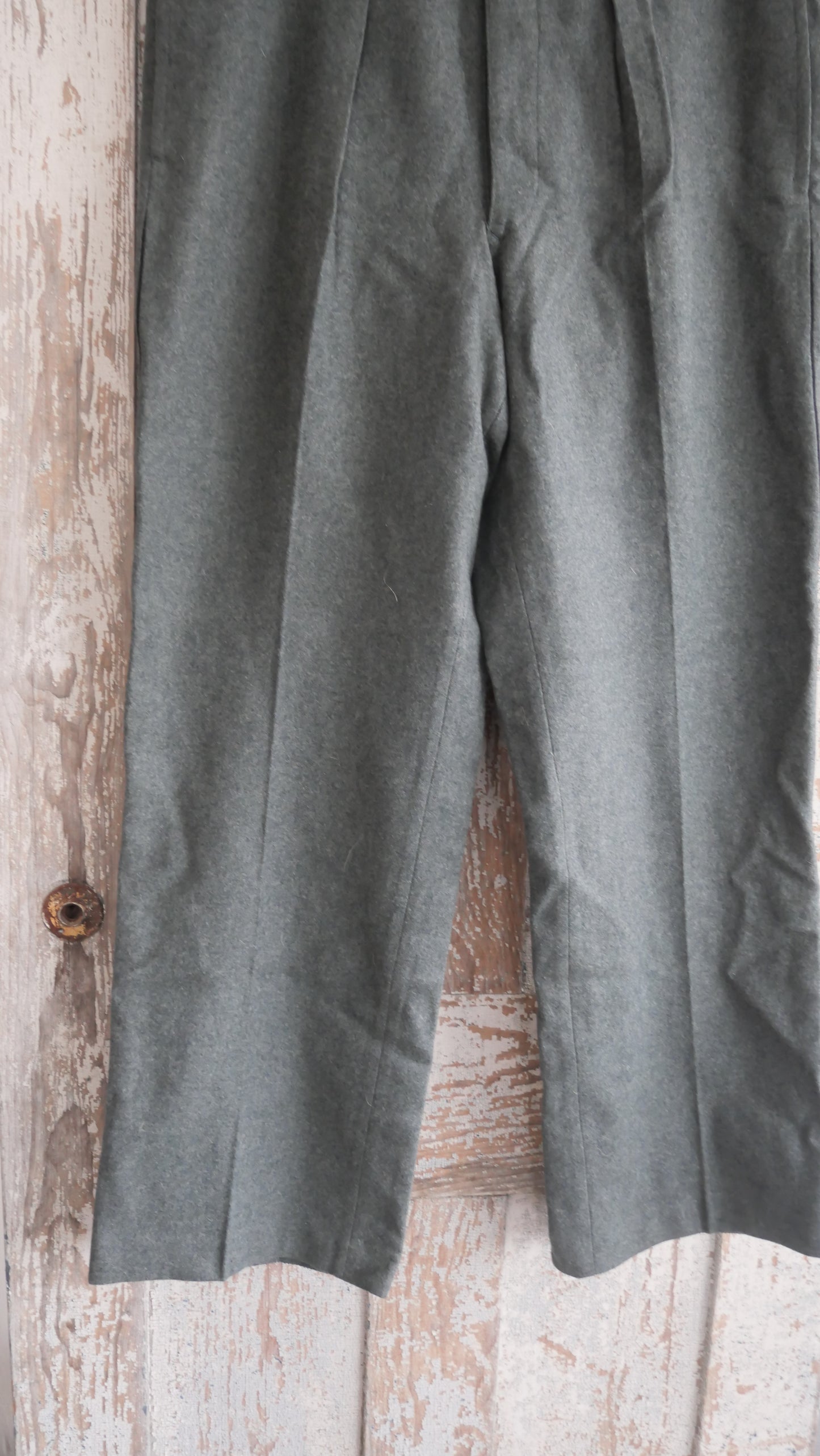 1970s Pleated Wool Slacks | 36