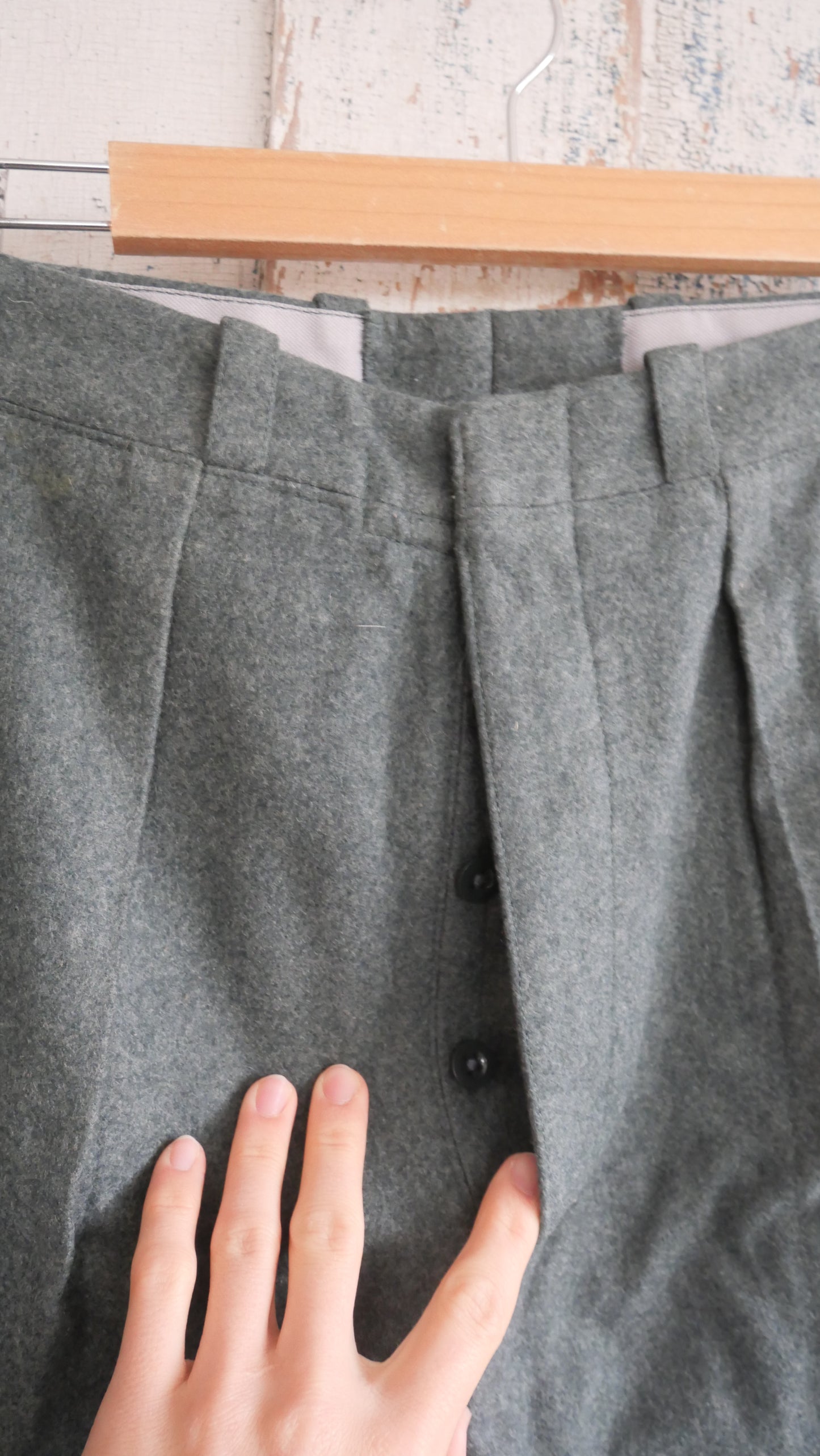 1970s Pleated Wool Slacks | 36