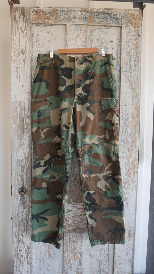 1990s Woodland Camo Cargos | 34