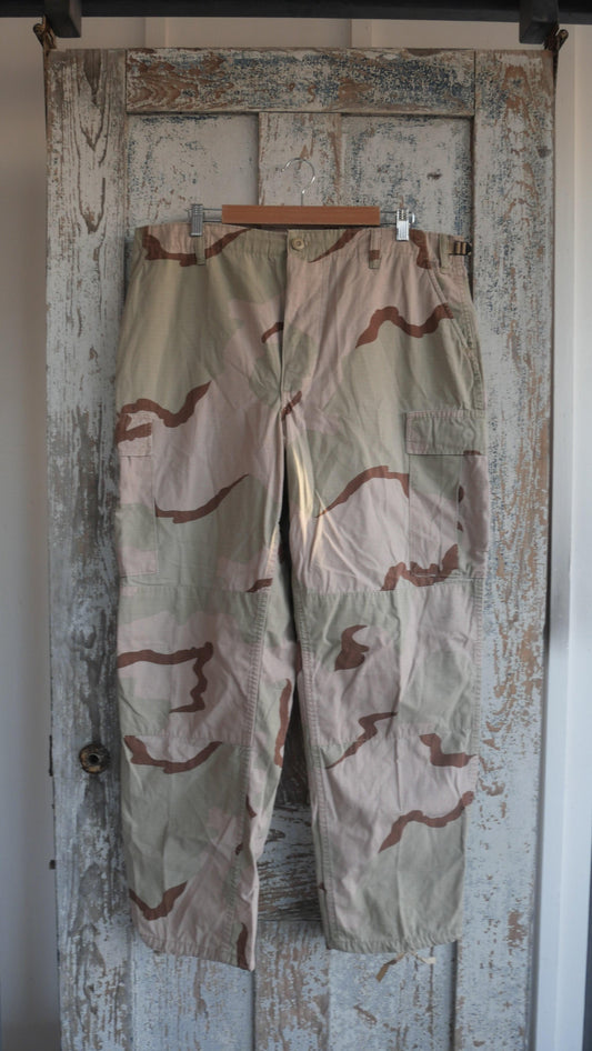 1990s Desert Camo Cargos | 38