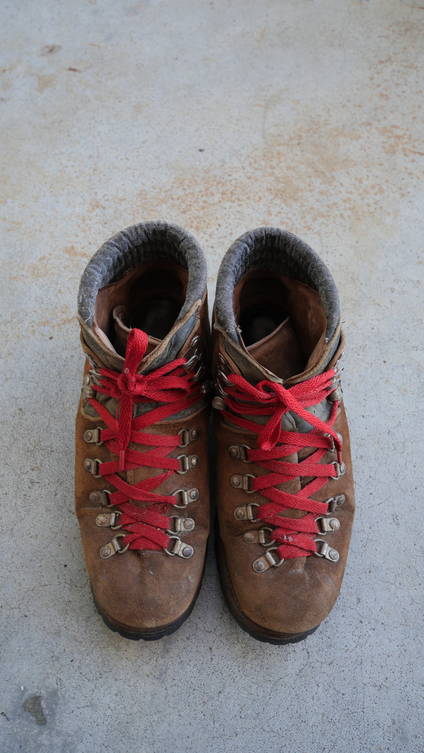 1980s Hiking Boots | 8.5