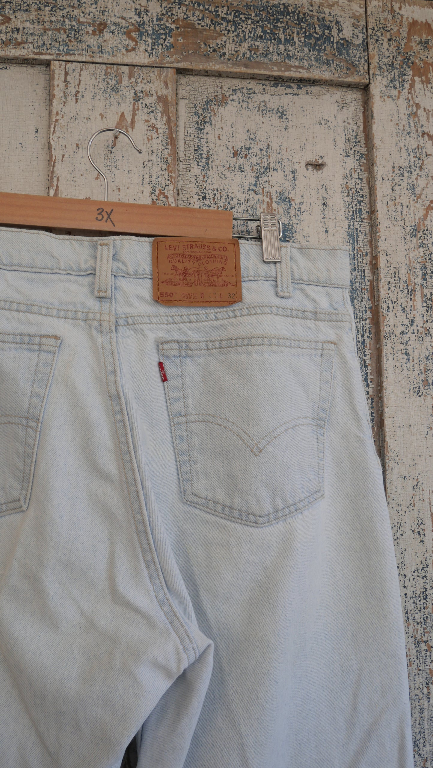 1990s Light Wash Levis 505 | 36