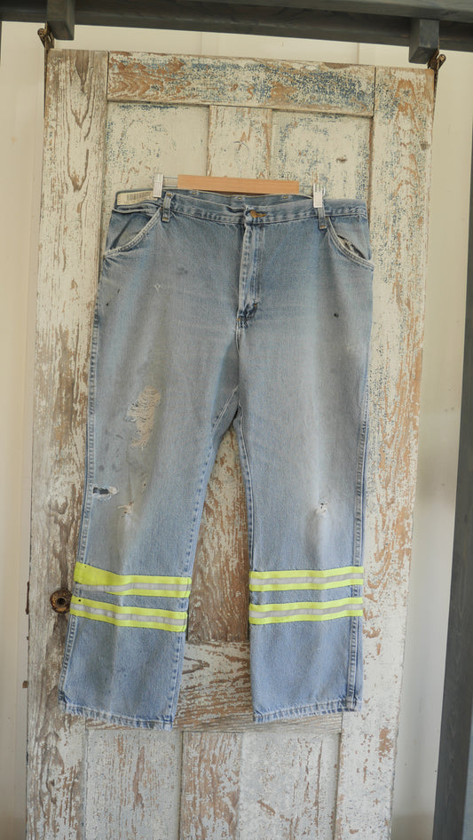 1990s Distressed Construction Jeans | 38