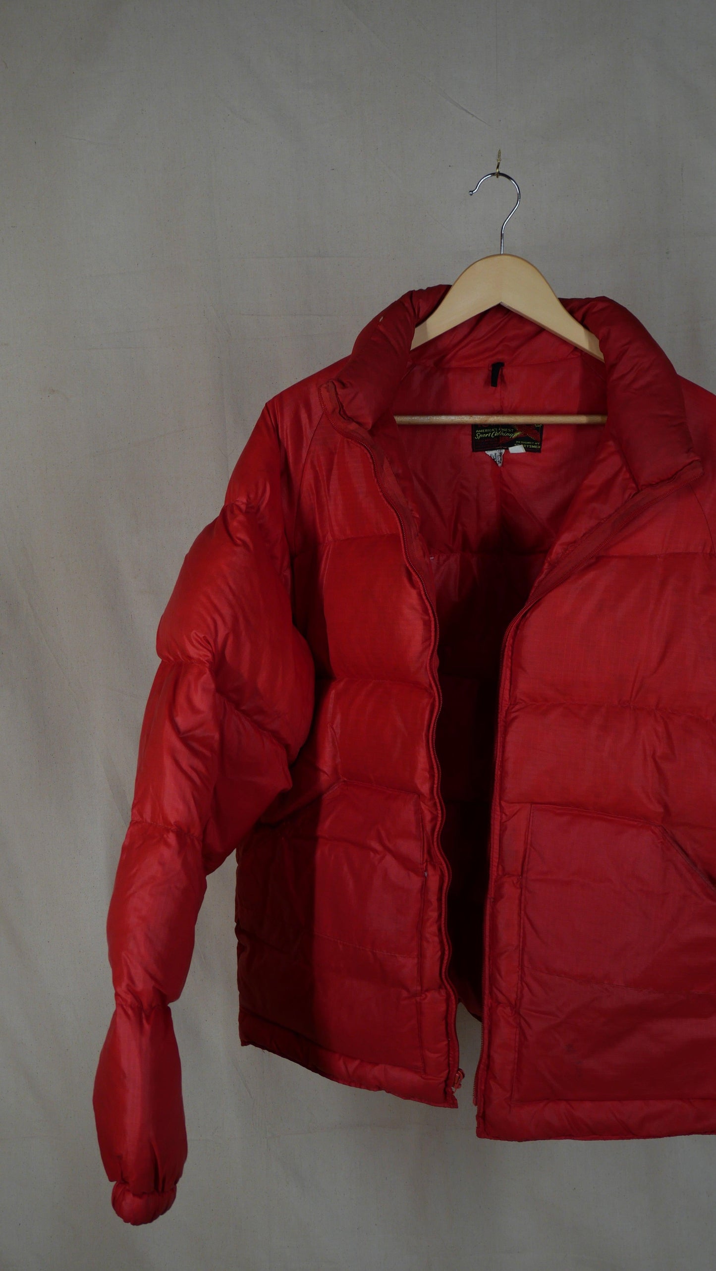 1990s Red Puffer Jacket | L