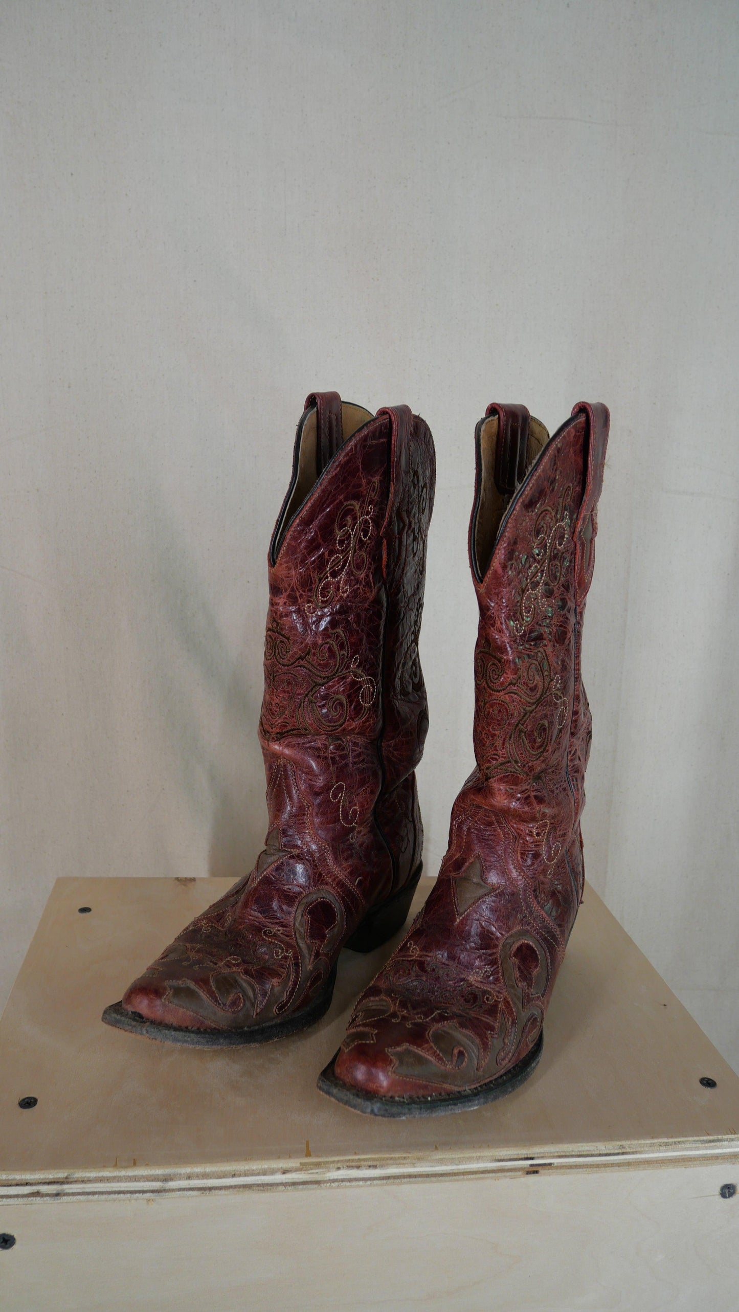 1980s Cherry Leather Cowboy Boots | 5.5