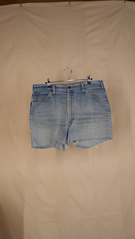 1970s Cut Off Levi's Shorts | 36