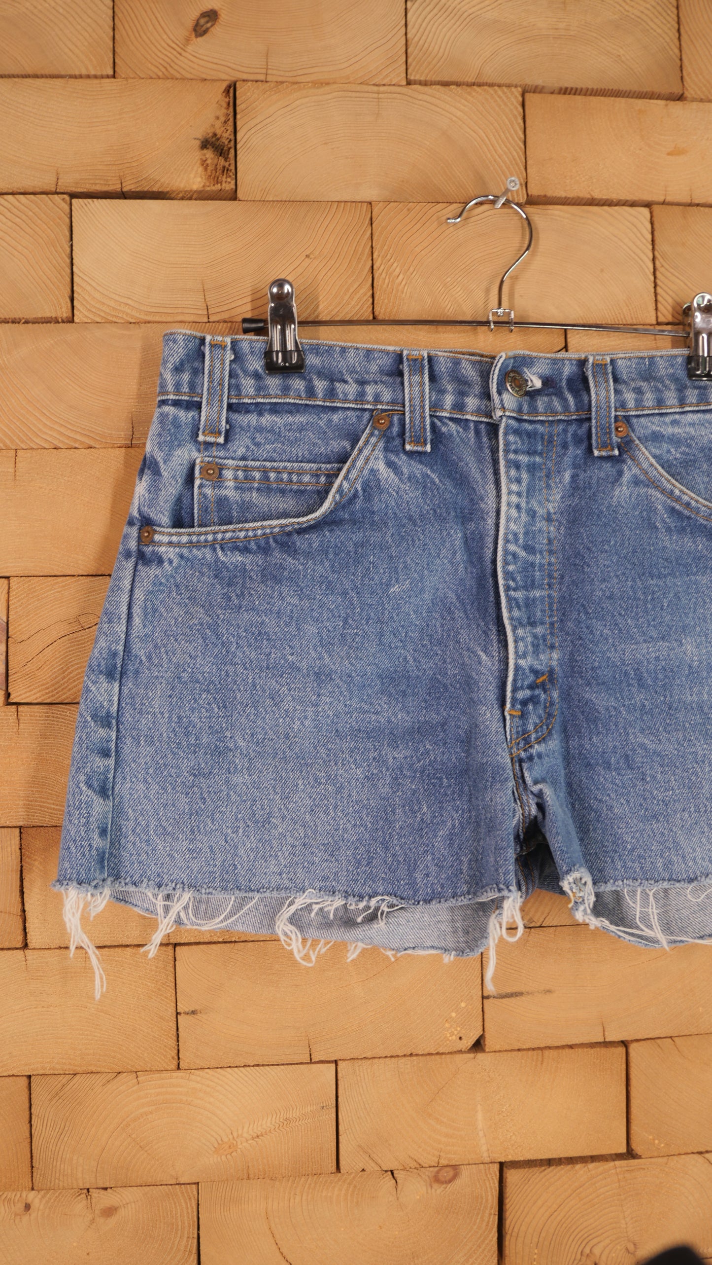 1980s Cut Off Levi's Shorts | 31