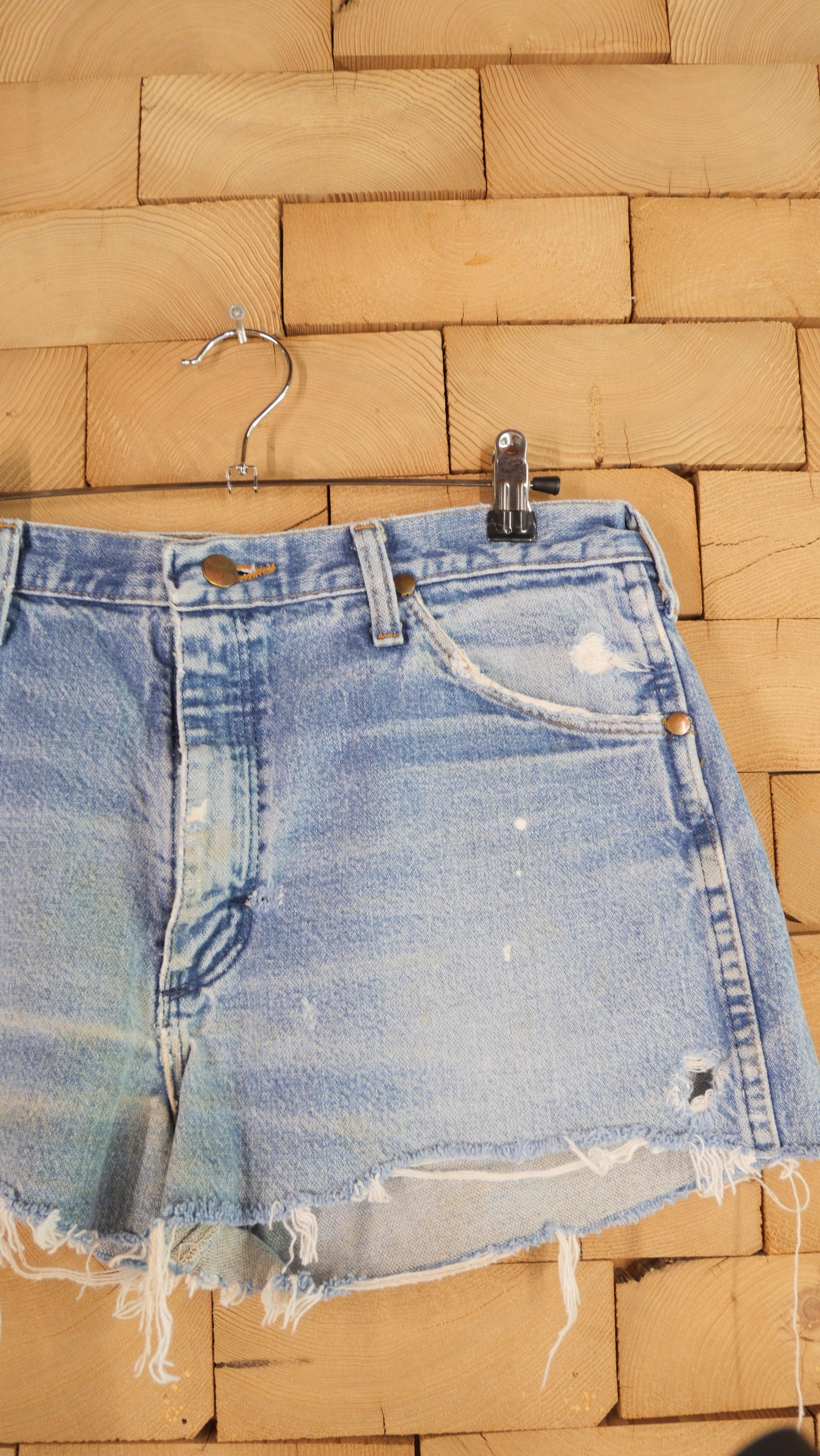 1990s Wrangler Cutoffs | 32