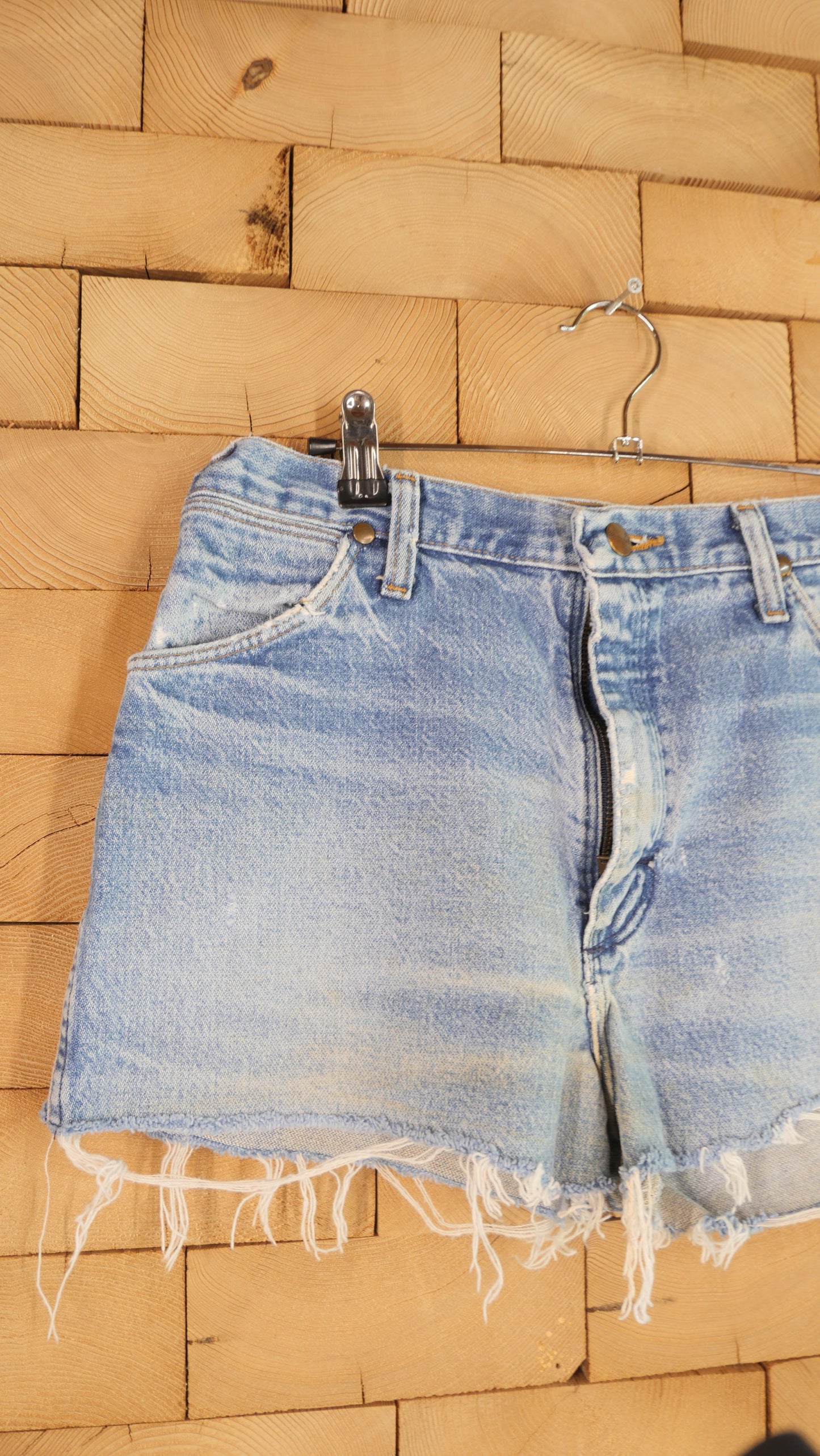 1990s Wrangler Cutoffs | 32