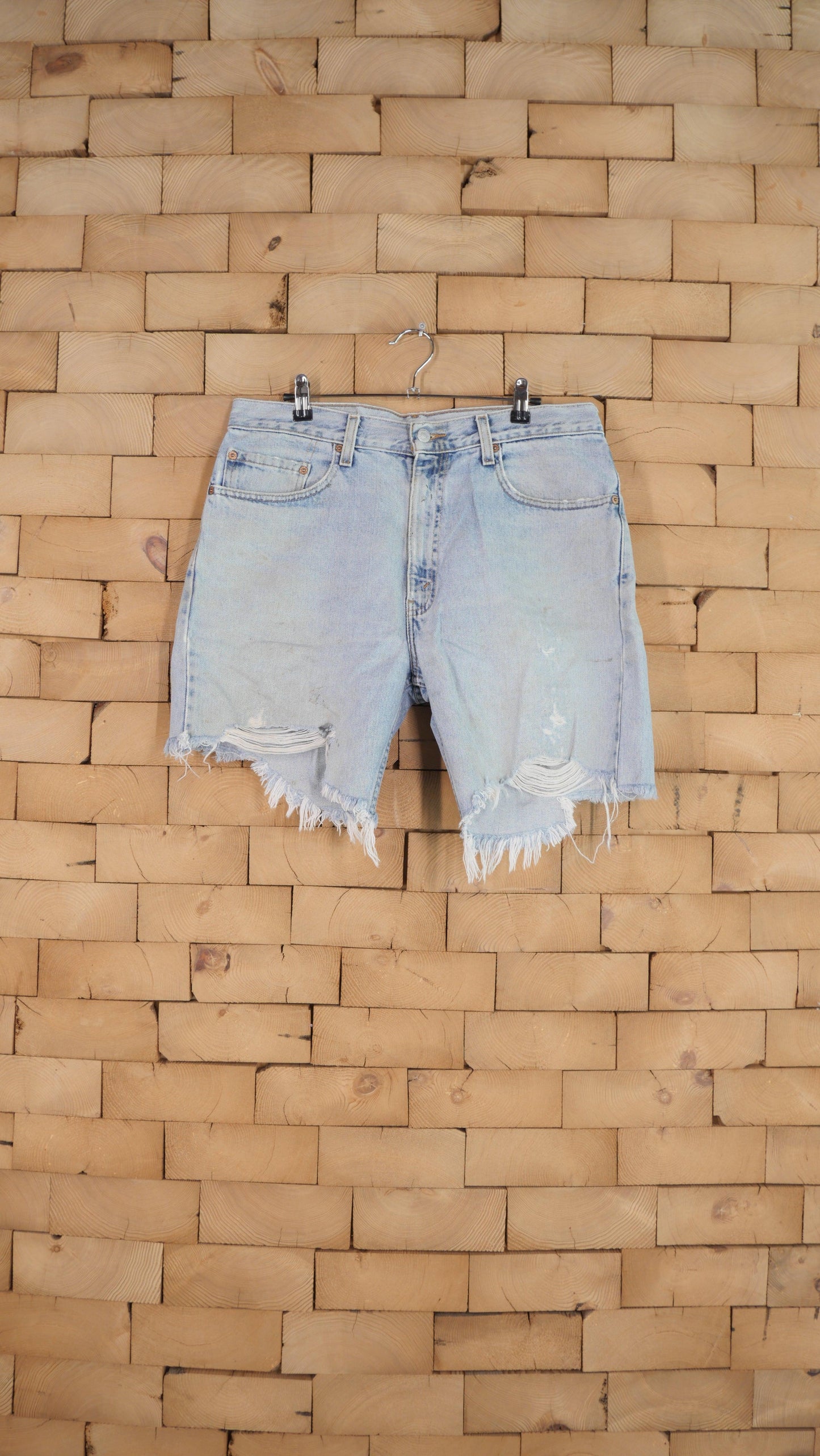 1990s Distressed Levi's Jorts | 34