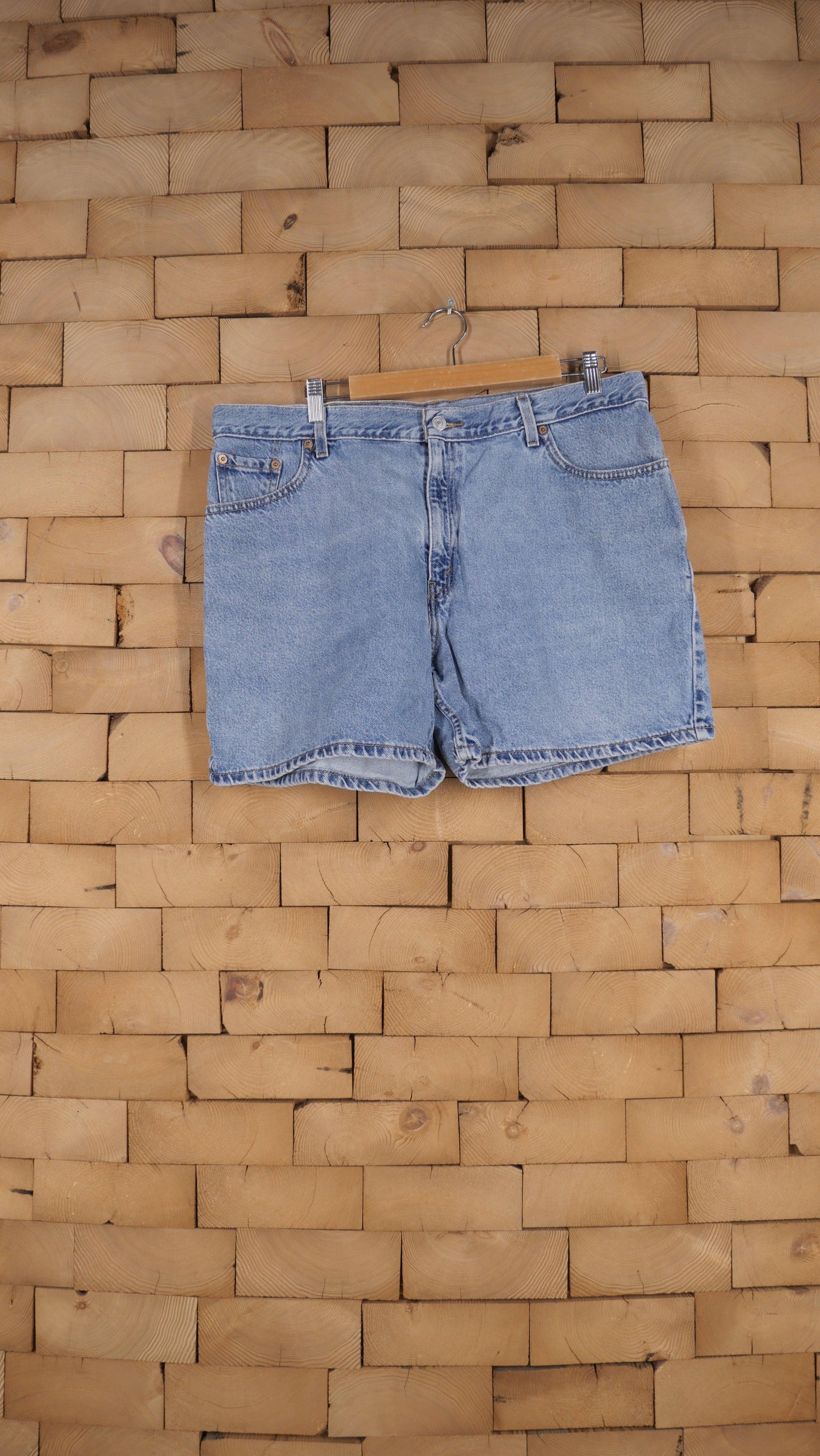 1990s Levi's Wide Leg Jorts | 36