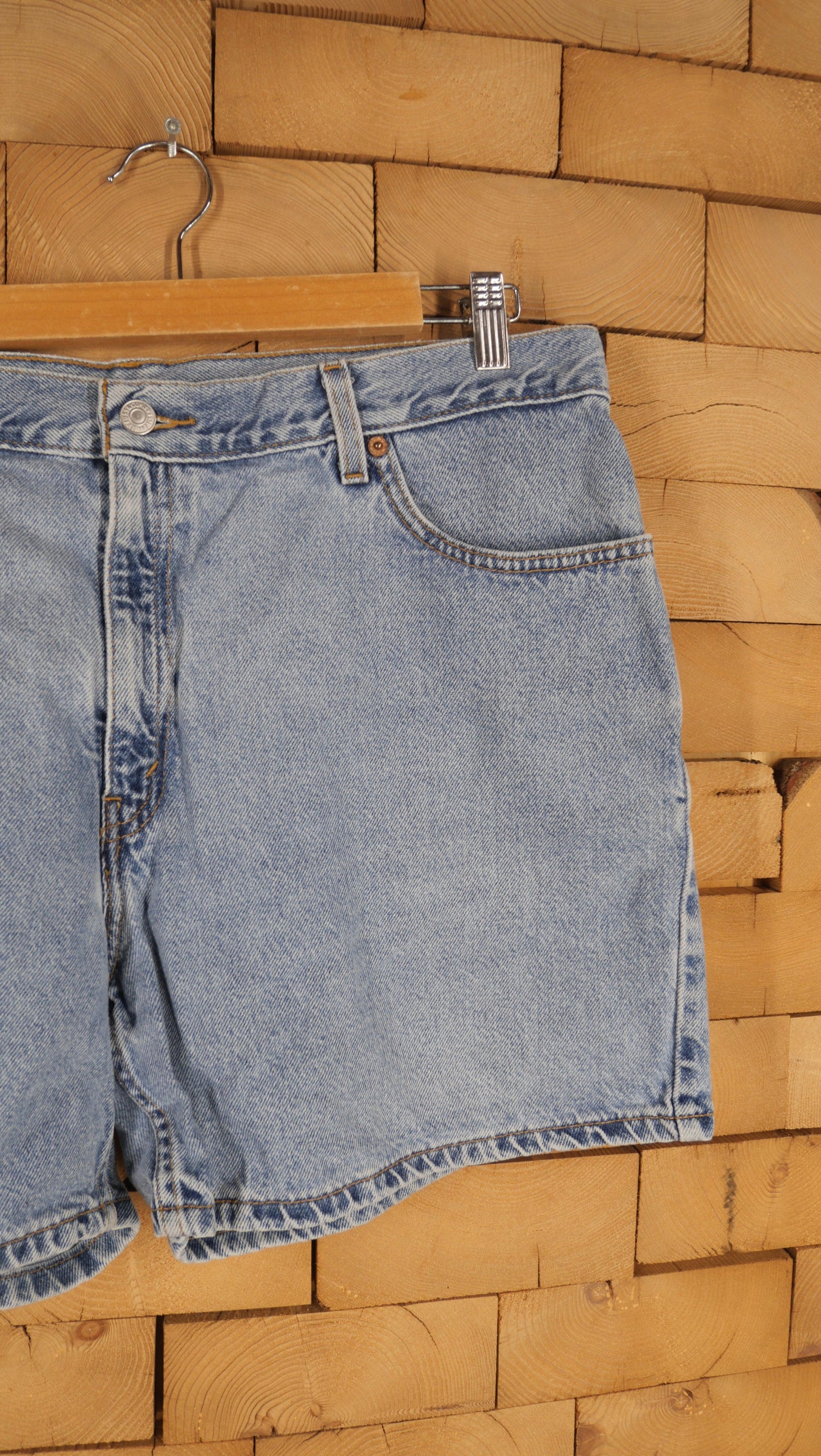 1990s Levi's Wide Leg Jorts | 36