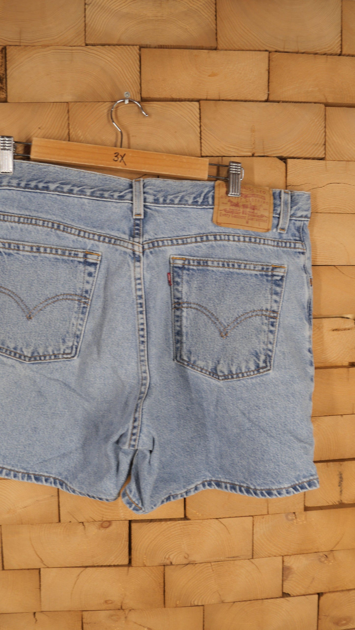 1990s Levi's Wide Leg Jorts | 36