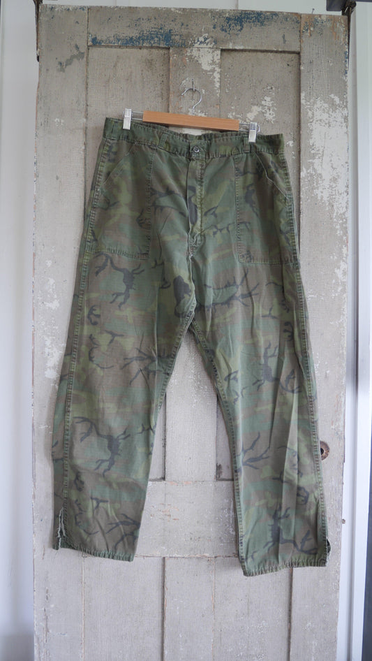 1970s Camo Baggy Pants | 35